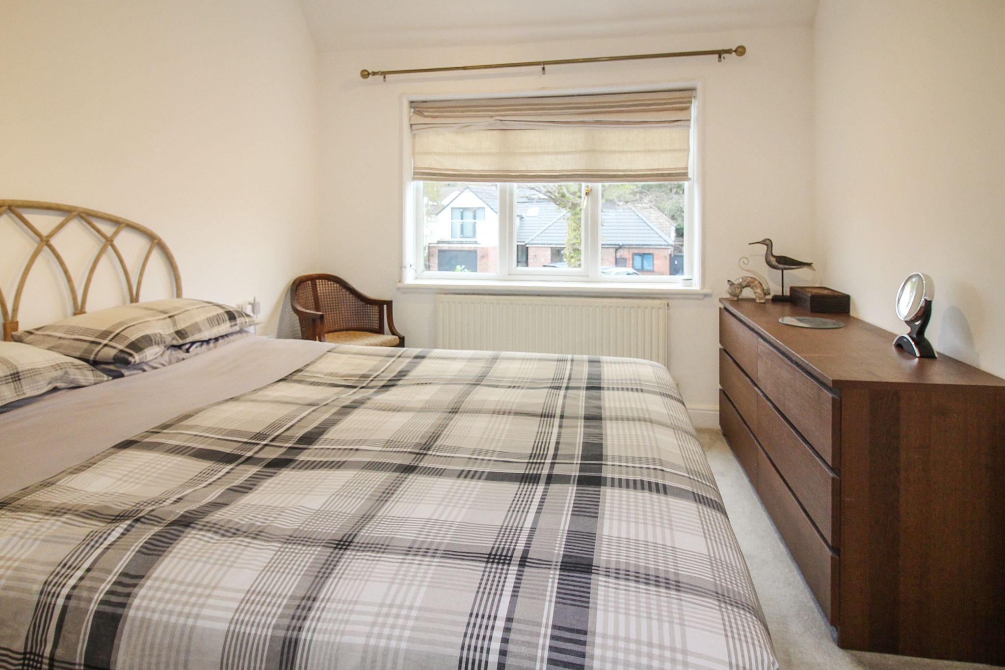 3 bedroom semi-detached house SSTC in Solihull - Photograph 11.