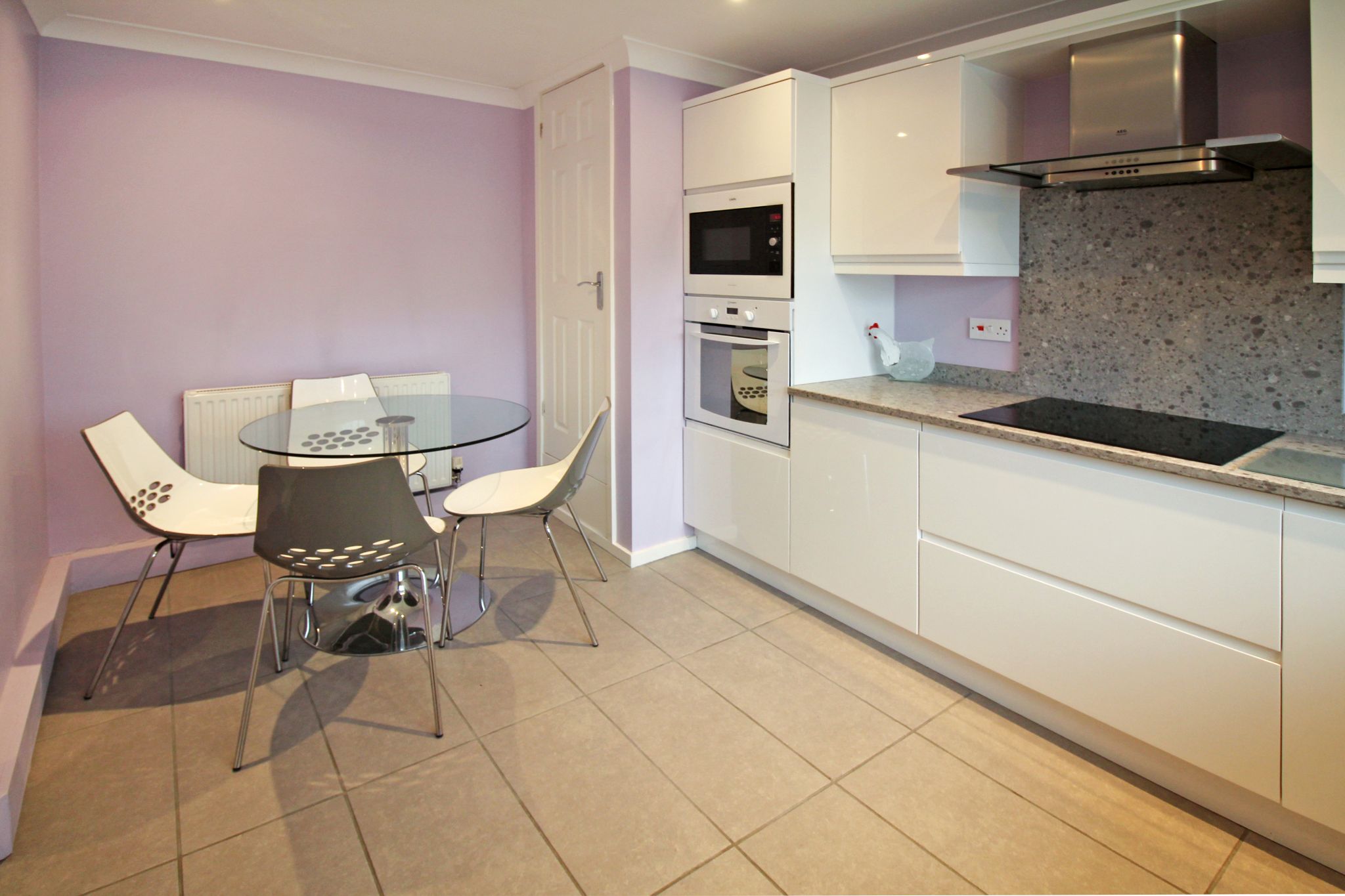 3 bedroom detached house SSTC in Solihull - Photograph 3.