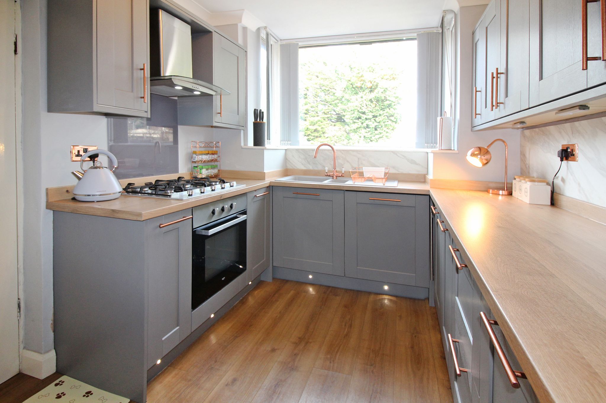 3 bedroom semi-detached house SSTC in Solihull - Photograph 3.