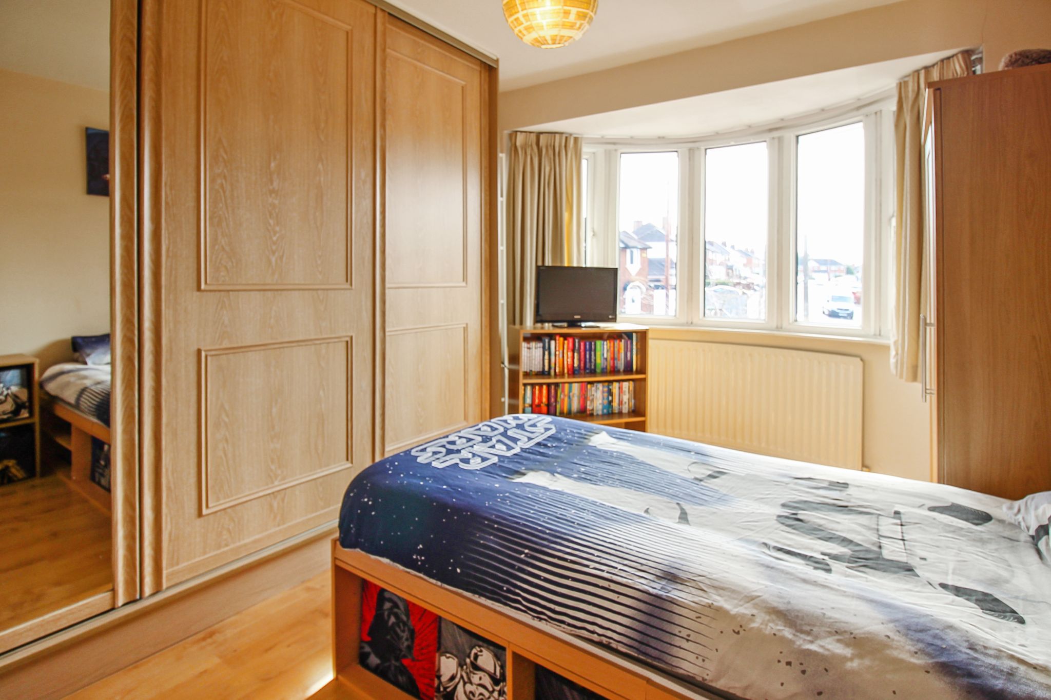 3 bedroom semi-detached house SSTC in Solihull - Photograph 11.