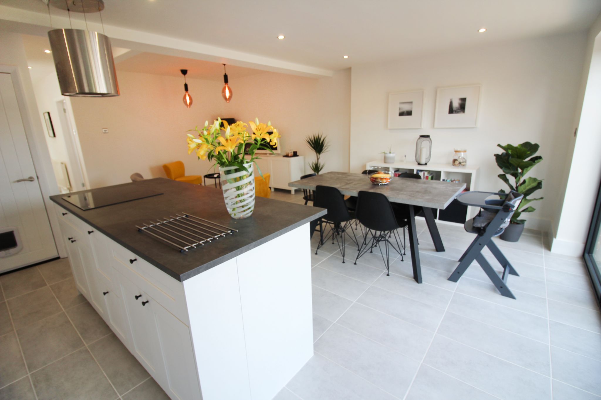 3 bedroom semi-detached house SSTC in Solihull - Photograph 4.