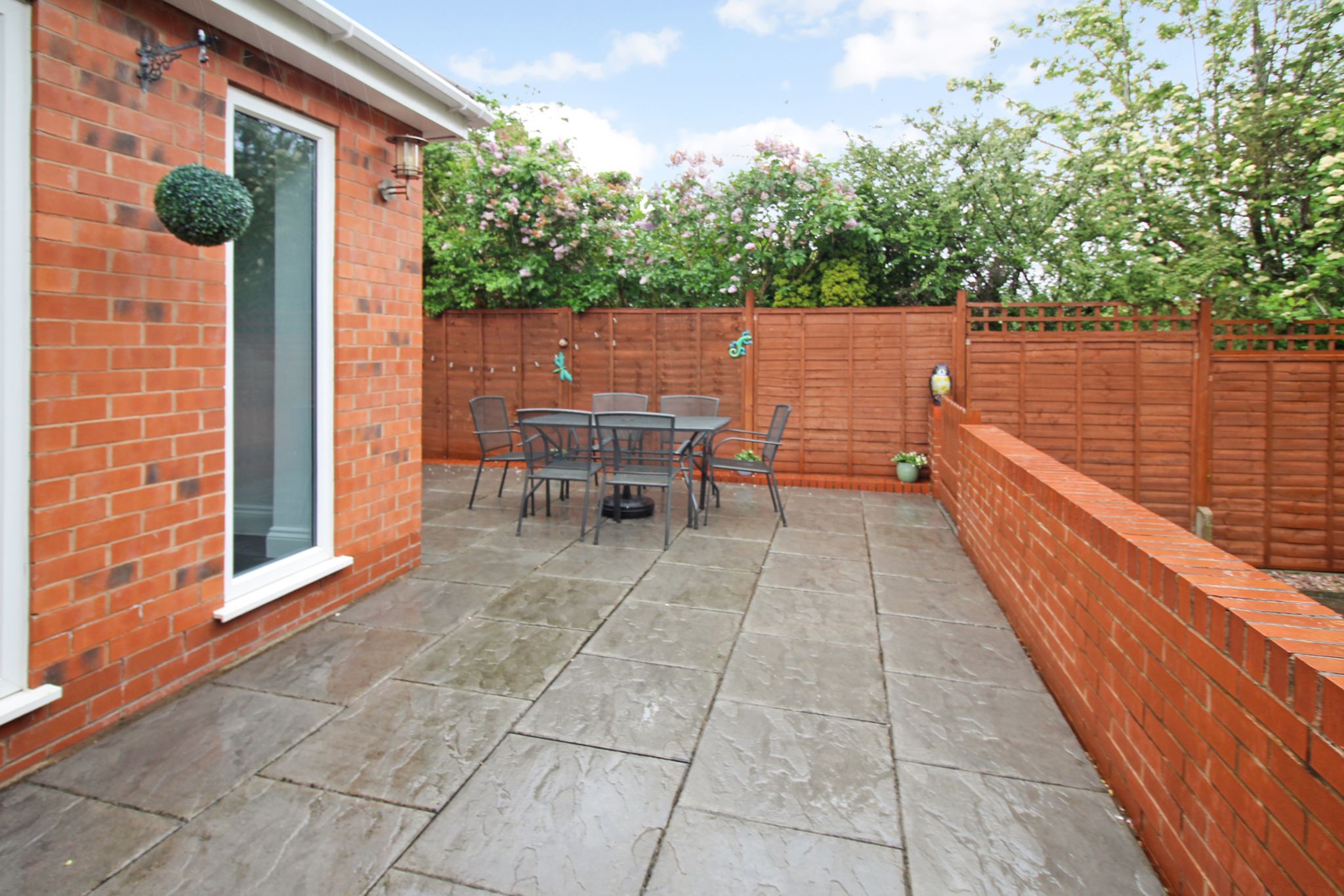 3 bedroom semi-detached house SSTC in Solihull - Photograph 16.