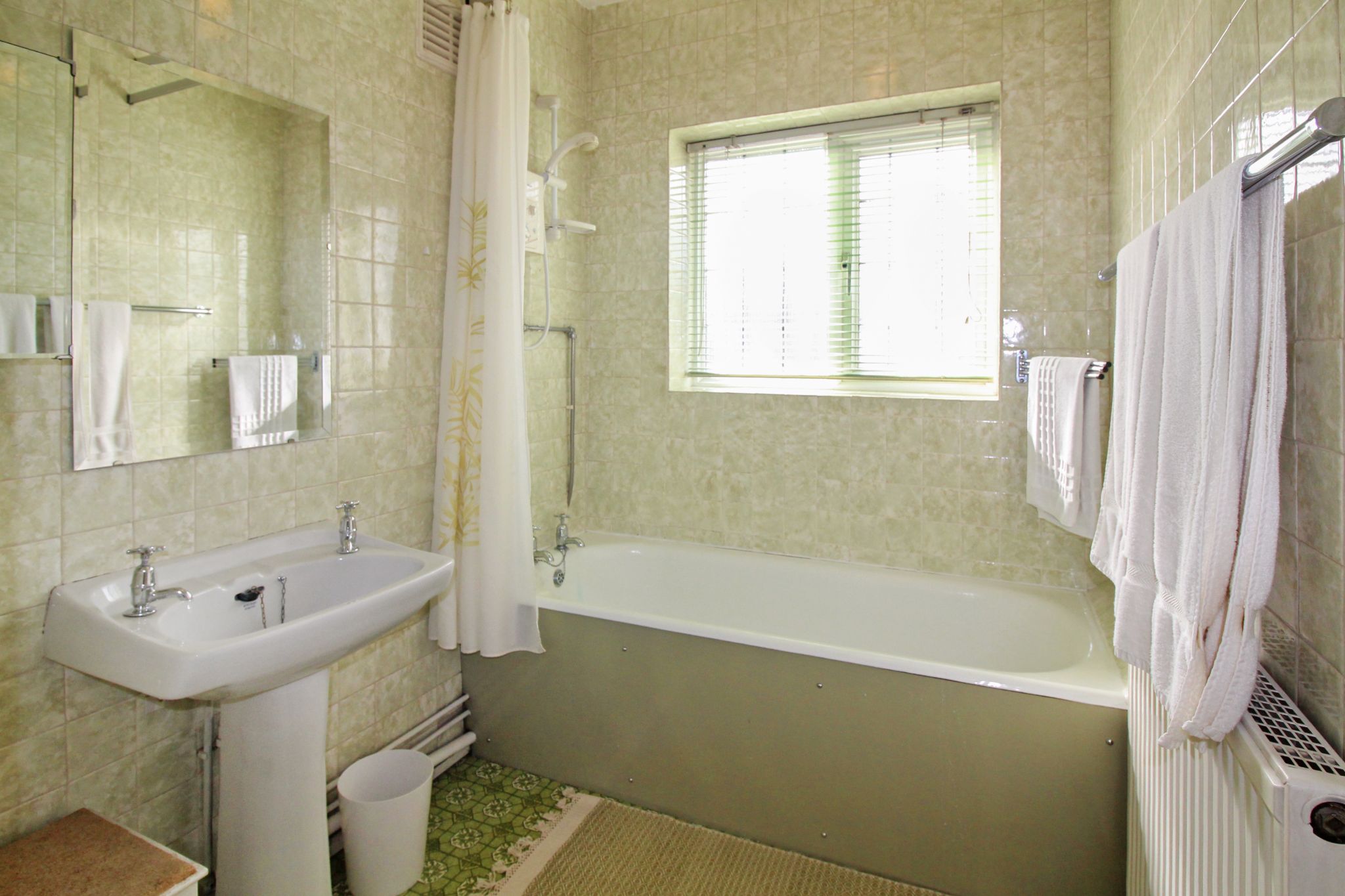 4 bedroom detached house SSTC in Solihull - Photograph 15.