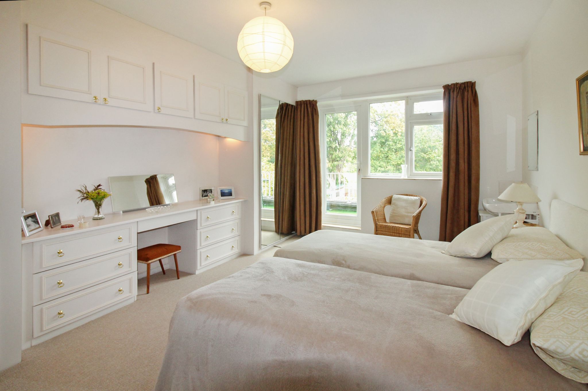 4 bedroom detached house SSTC in Solihull - Photograph 11.