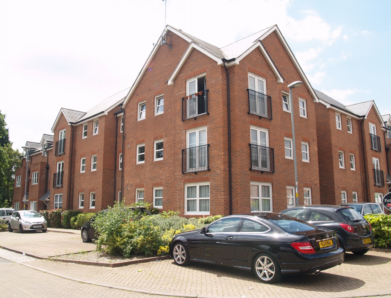2 bedroom apartment flat/apartment Let Agreed in Birmingham - Photograph 1.