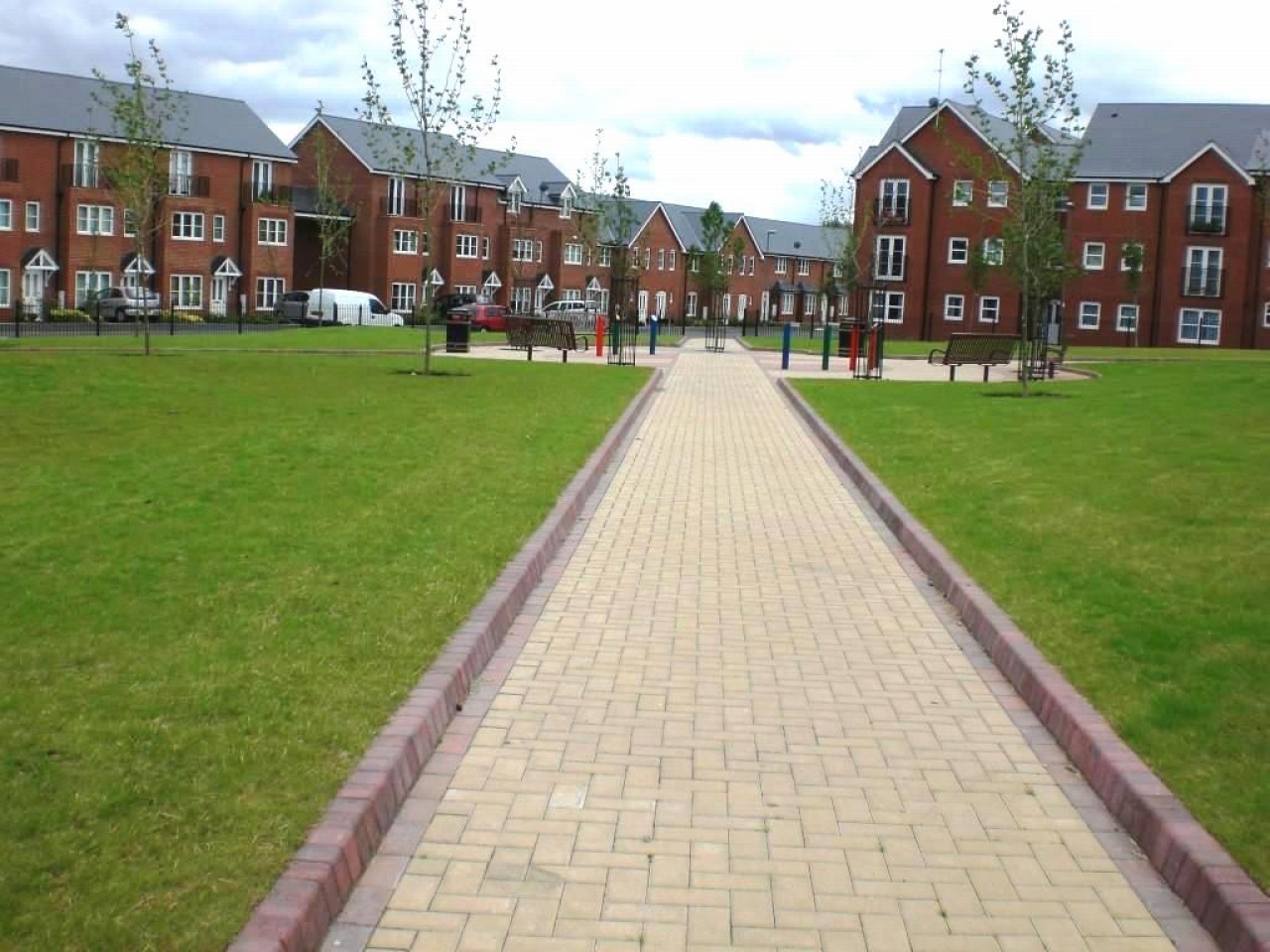2 bedroom apartment flat/apartment Let Agreed in Birmingham - Photograph 3.