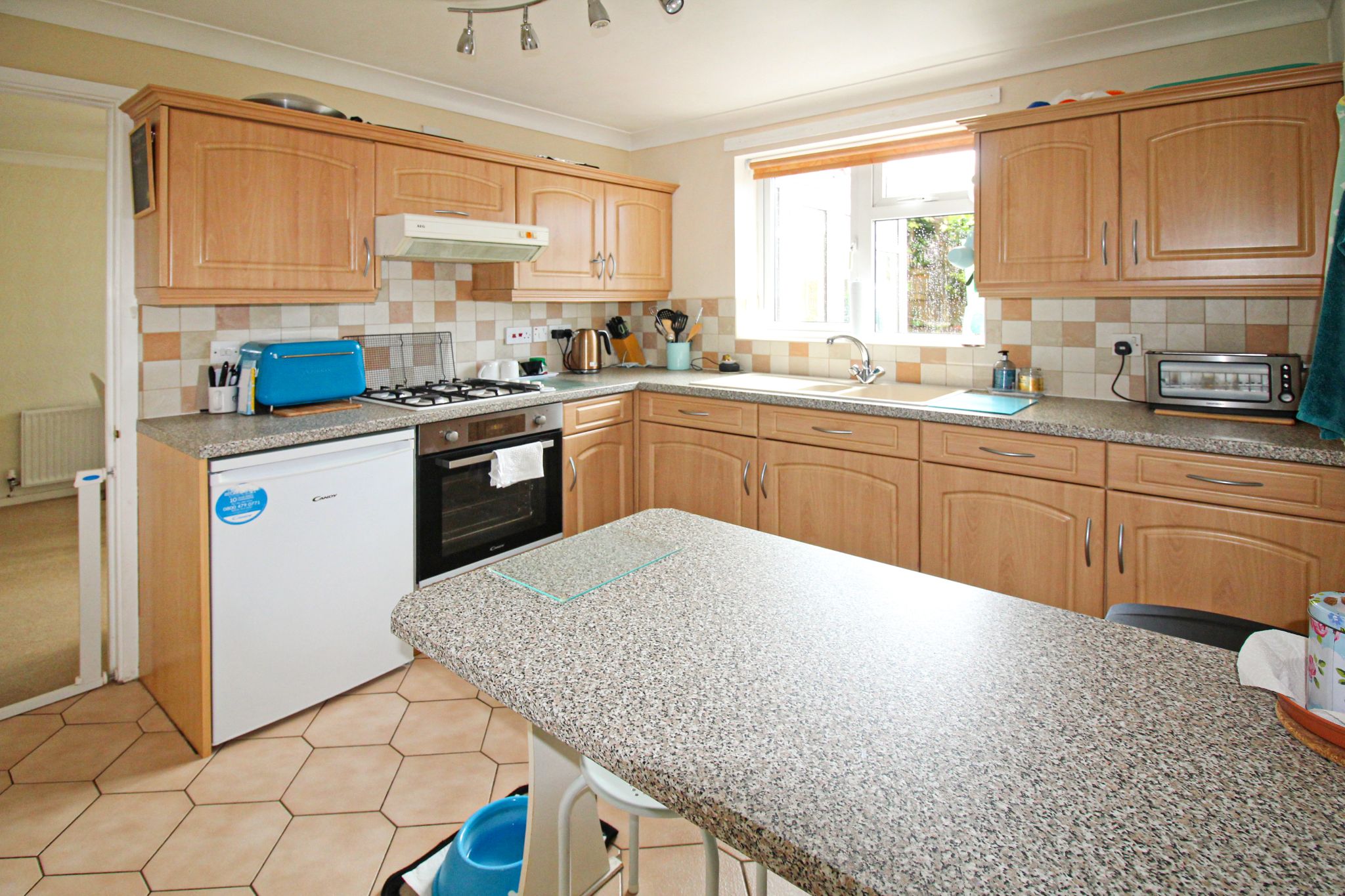 4 bedroom detached house SSTC in Solihull - Photograph 4.