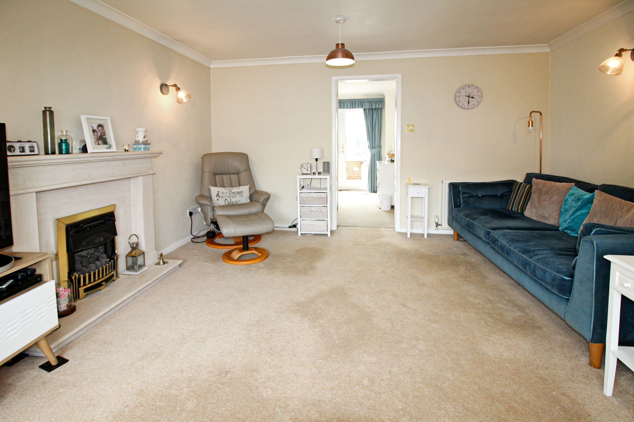 4 bedroom detached house SSTC in Solihull - Photograph 3.