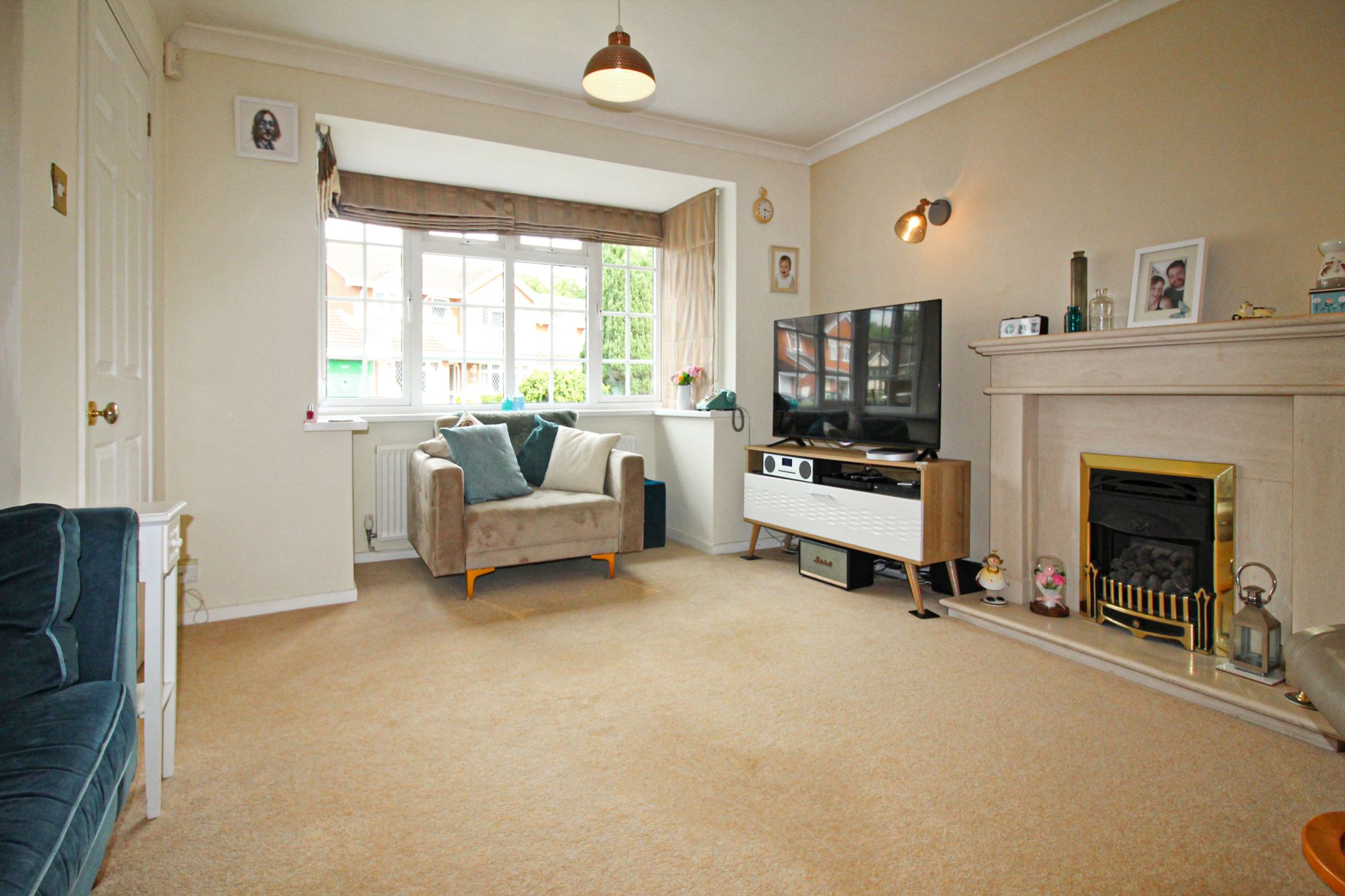 4 bedroom detached house SSTC in Solihull - Photograph 2.