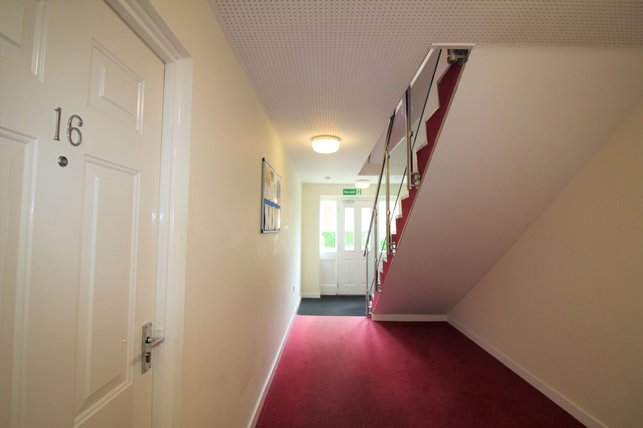 2 bedroom apartment flat/apartment SSTC in Solihull - Photograph 10.