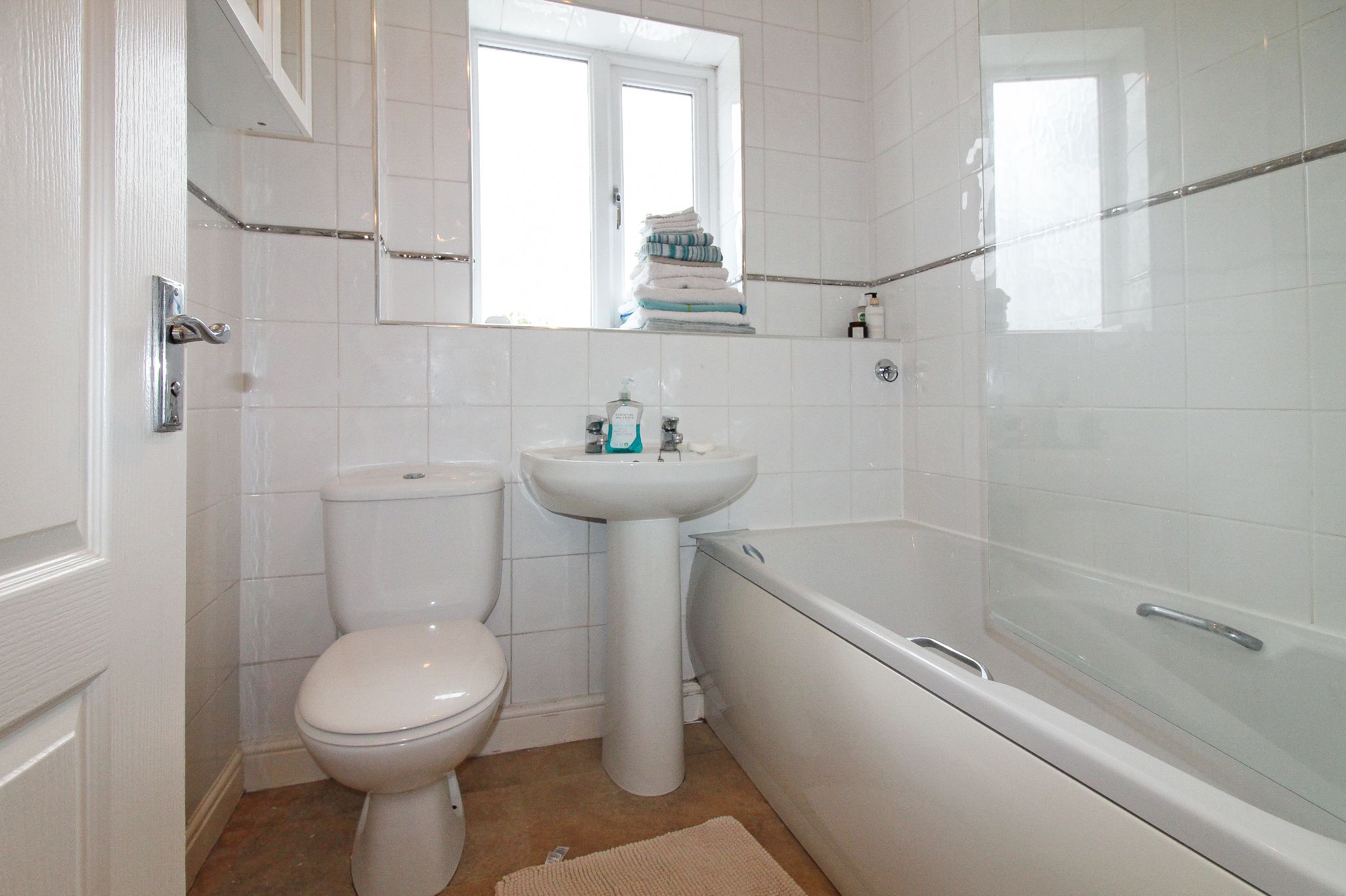 2 bedroom mews house SSTC in Solihull - Photograph 10.