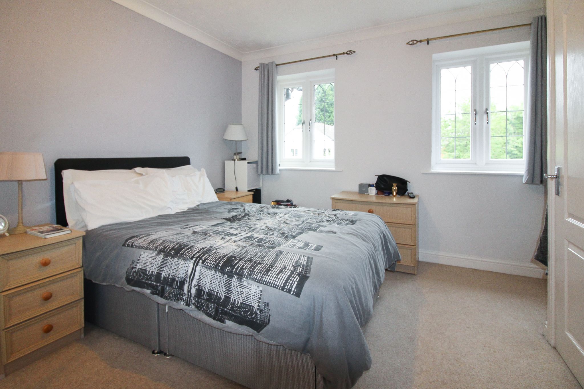 2 bedroom mews house SSTC in Solihull - Photograph 9.