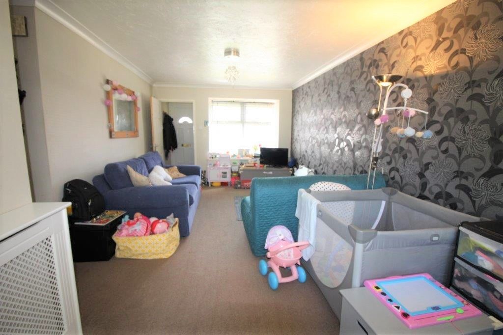 3 bedroom semi-detached house SSTC in Birmingham - Photograph 3.