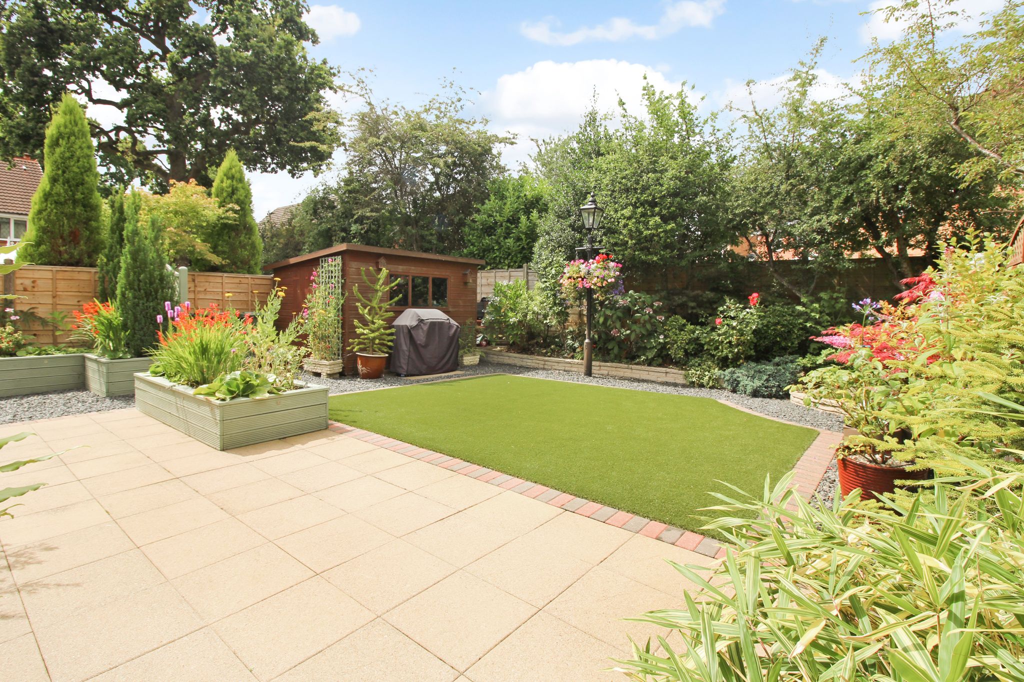 4 bedroom detached house SSTC in Solihull - Photograph 4.