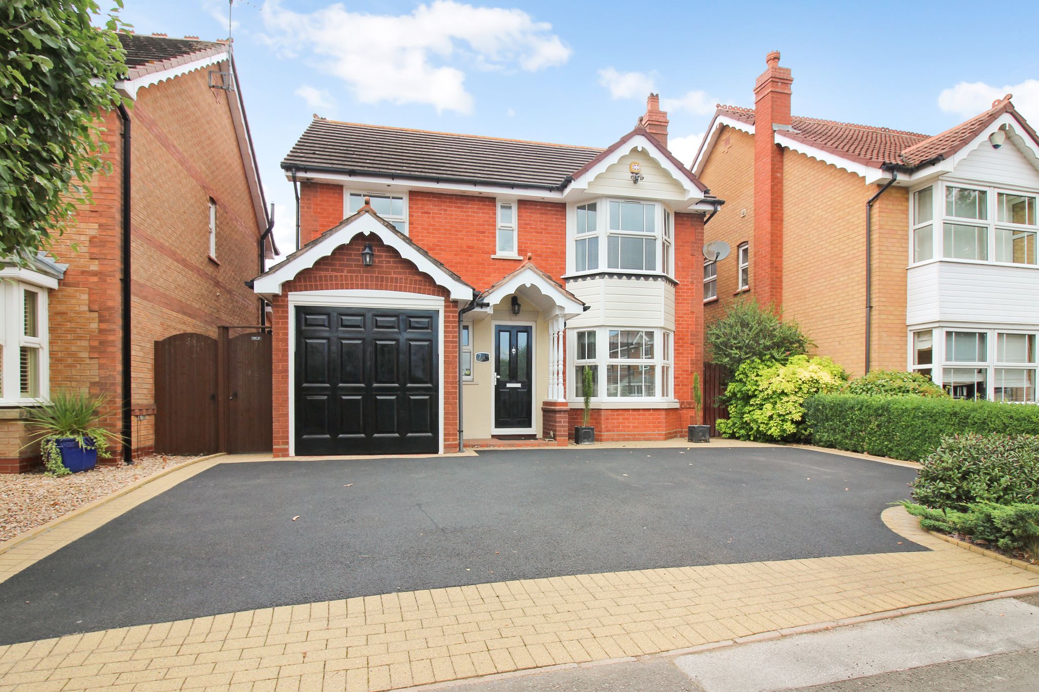 4 bedroom detached house SSTC in Solihull - Photograph 17.