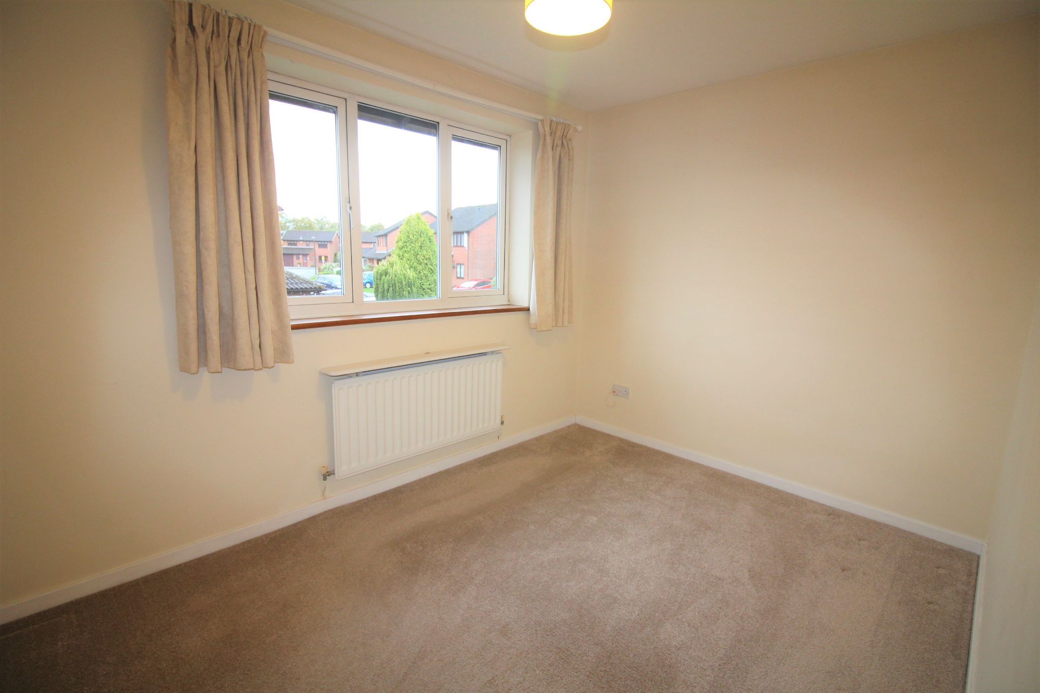2 bedroom semi-detached house SSTC in Solihull - Photograph 8.
