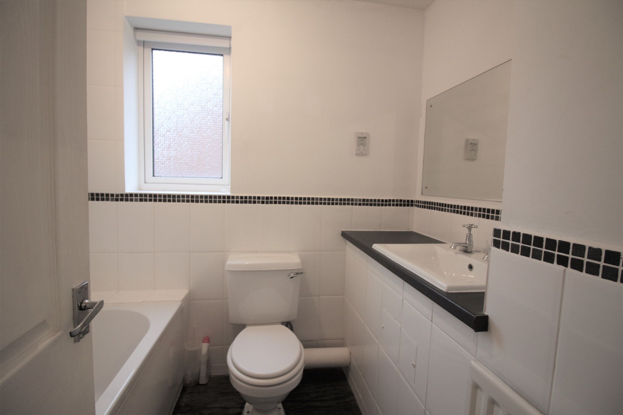 2 bedroom semi-detached house SSTC in Solihull - Photograph 9.