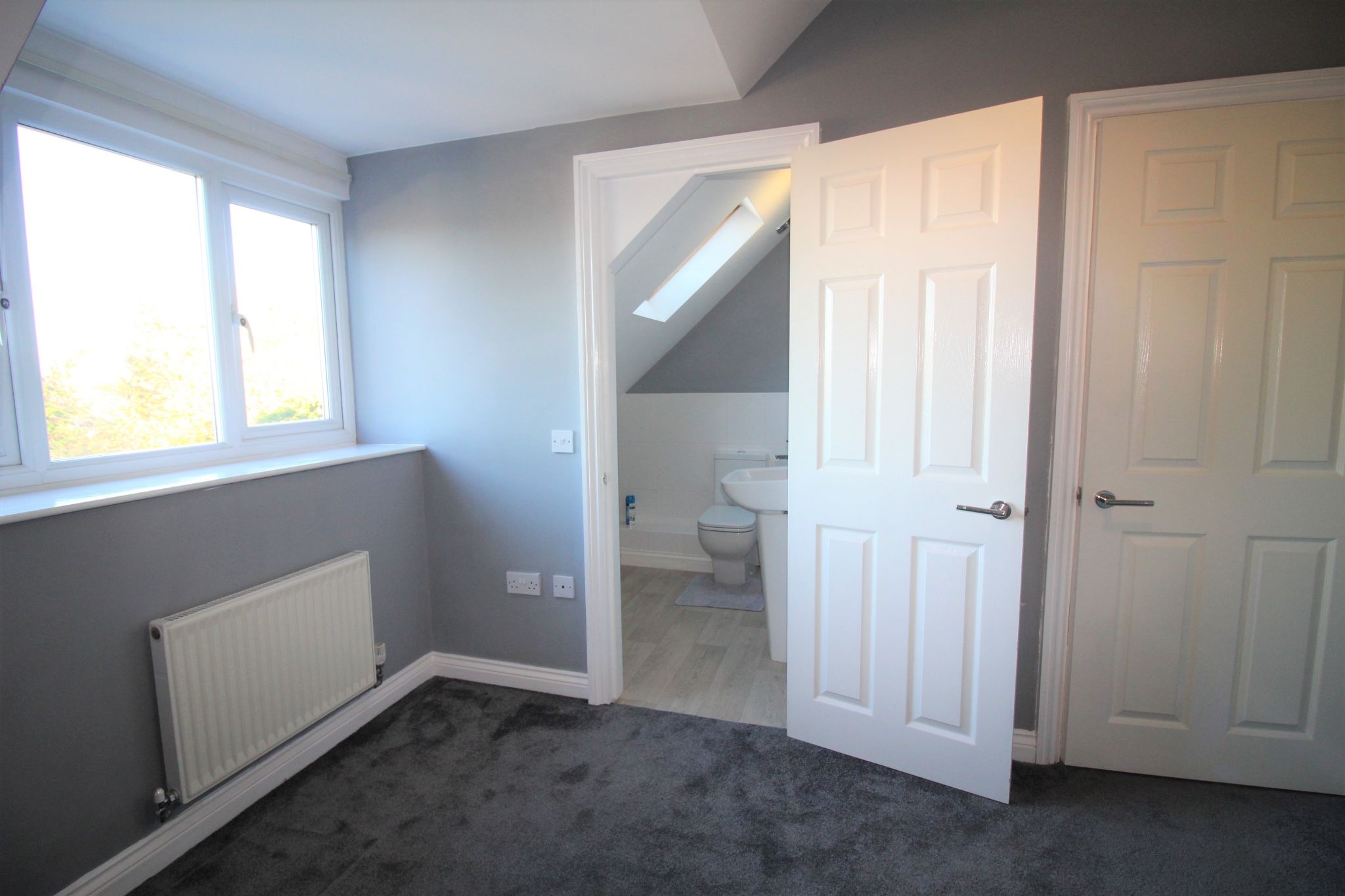 4 bedroom semi-detached house SSTC in Solihull - Photograph 12.