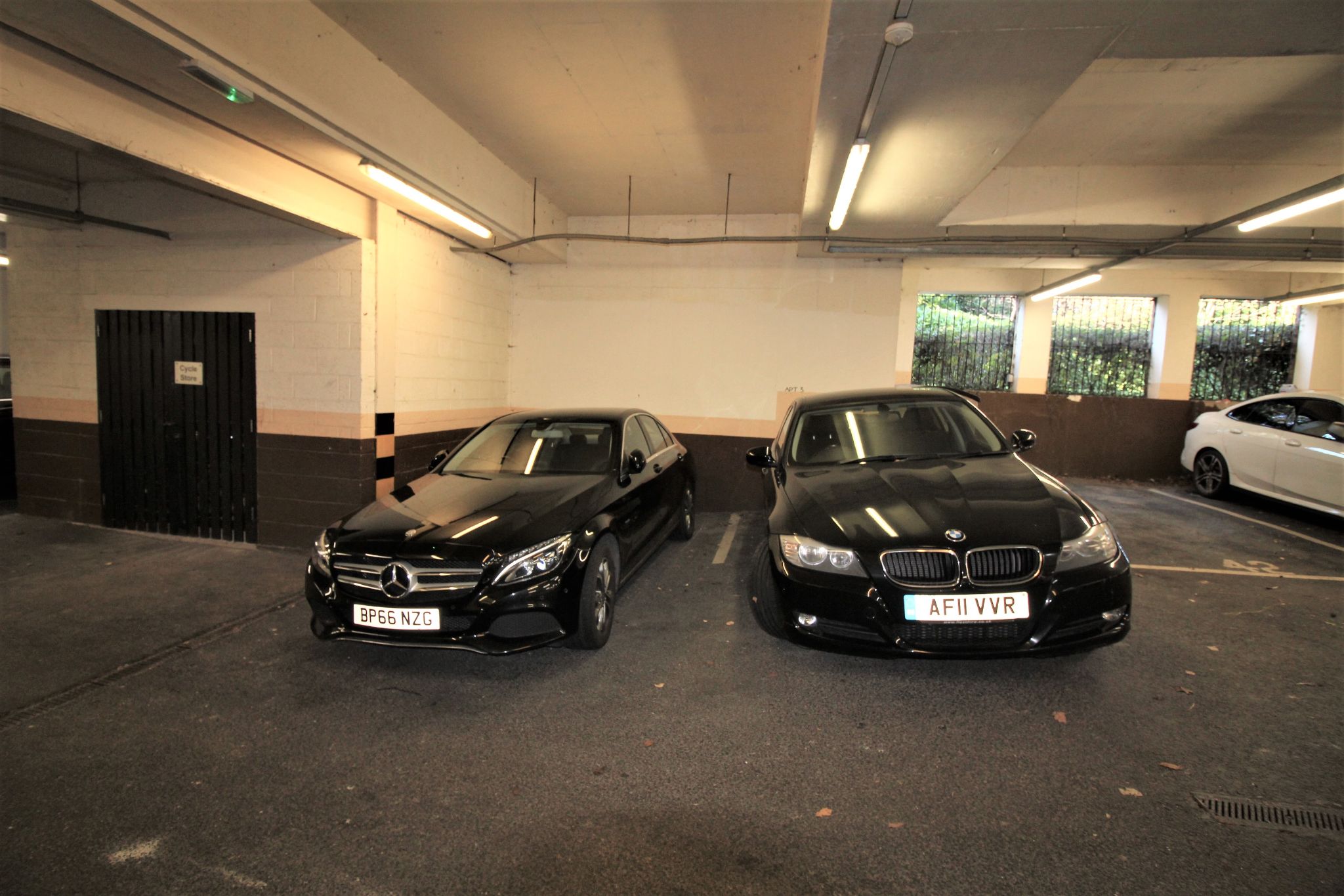 2 bedroom apartment flat/apartment SSTC in Solihull - Photograph 14.