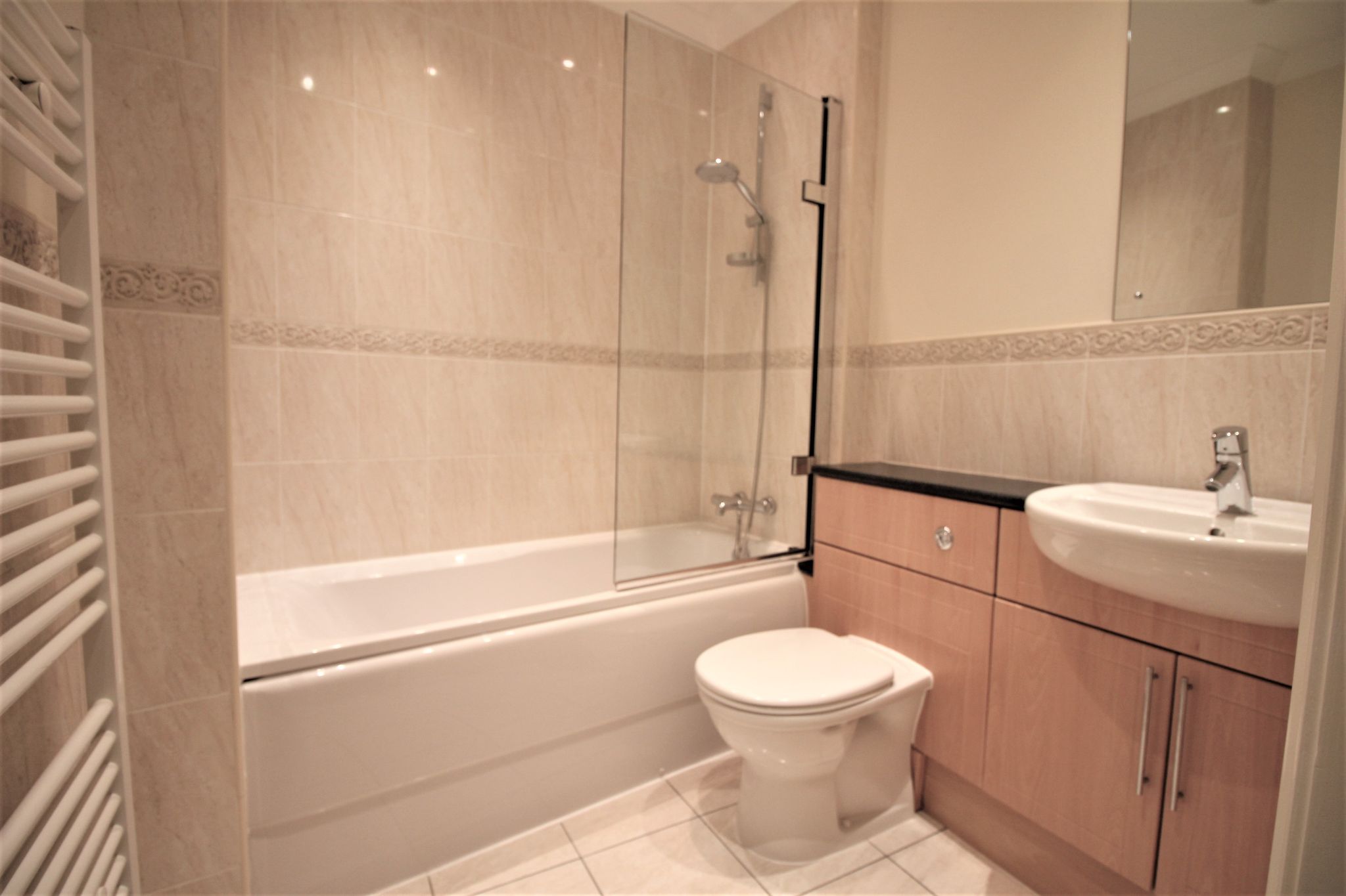 2 bedroom apartment flat/apartment SSTC in Solihull - Photograph 10.
