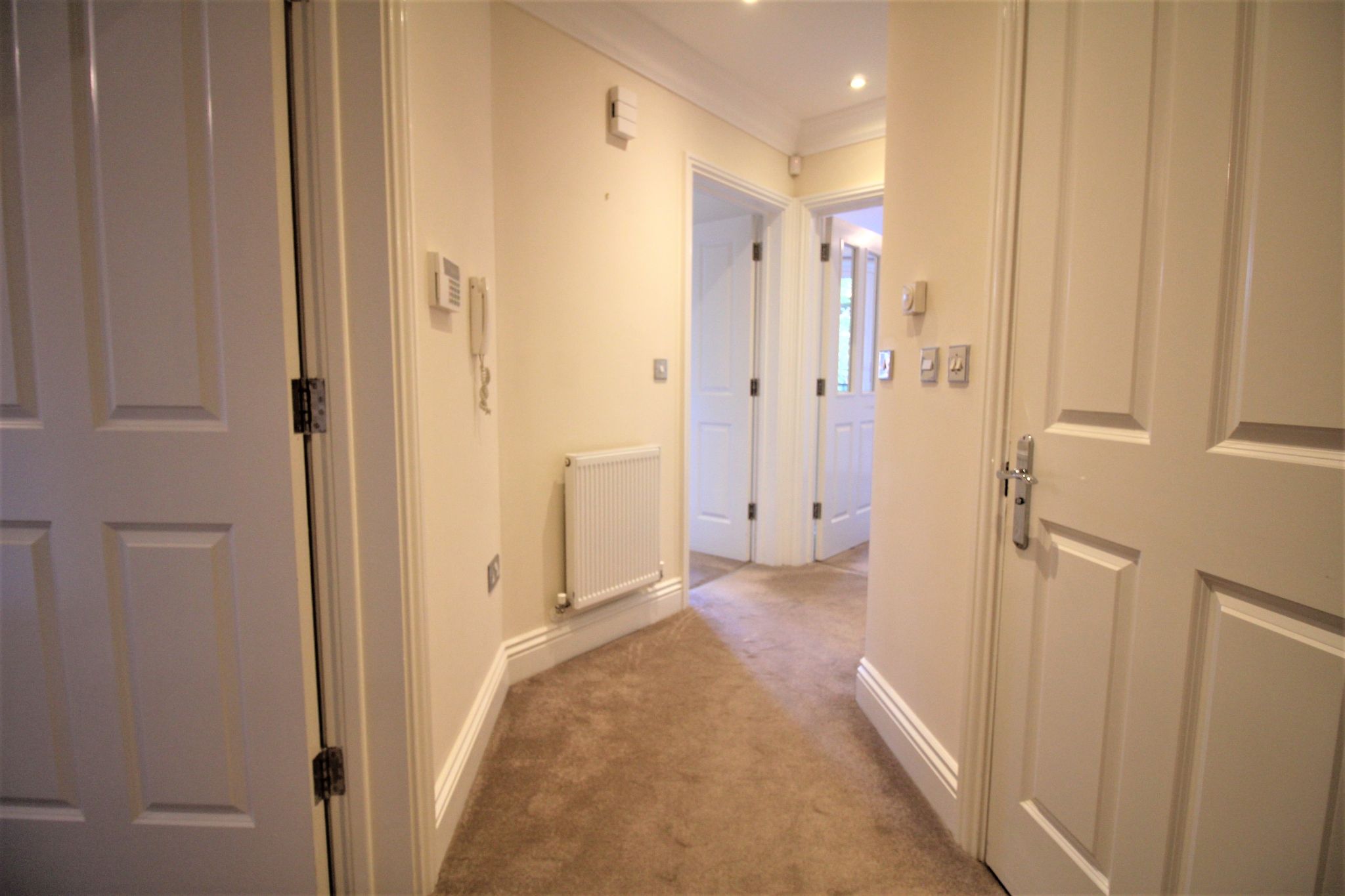 2 bedroom apartment flat/apartment SSTC in Solihull - Photograph 2.