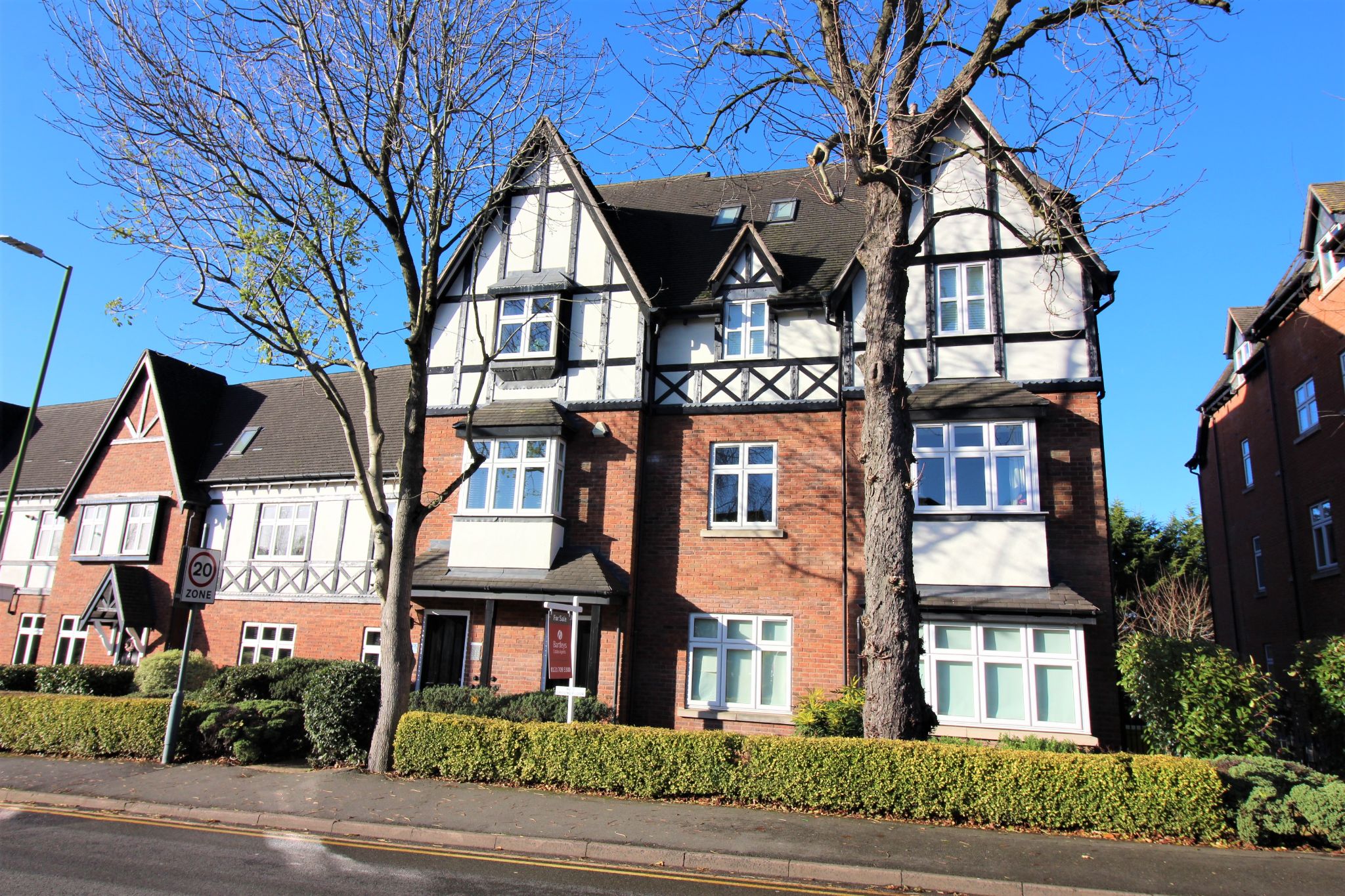 2 bedroom apartment flat/apartment SSTC in Solihull - Photograph 1.