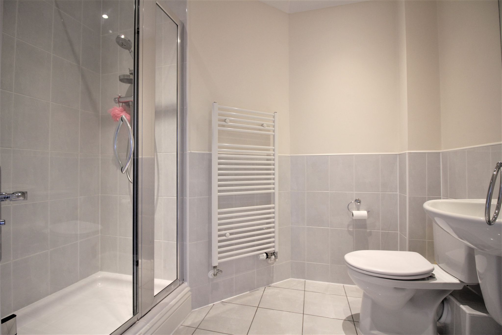2 bedroom apartment flat/apartment SSTC in Solihull - Photograph 7.
