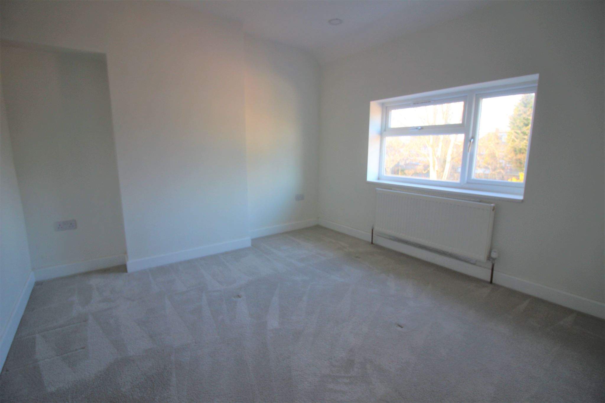 3 bedroom detached house SSTC in Solihull - Photograph 9.