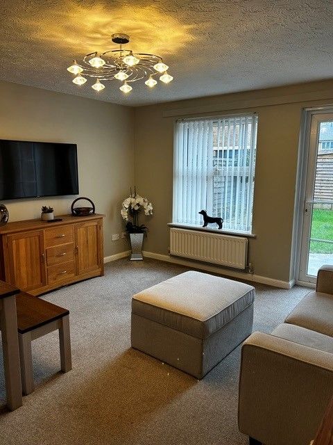 2 bedroom mid terraced house To Let in Solihull - Photograph 10.