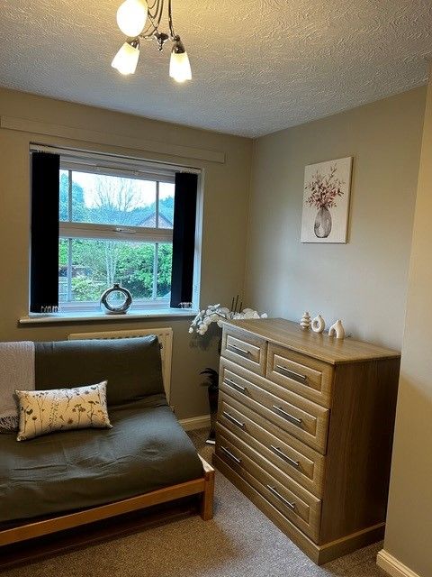 2 bedroom mid terraced house To Let in Solihull - Photograph 13.