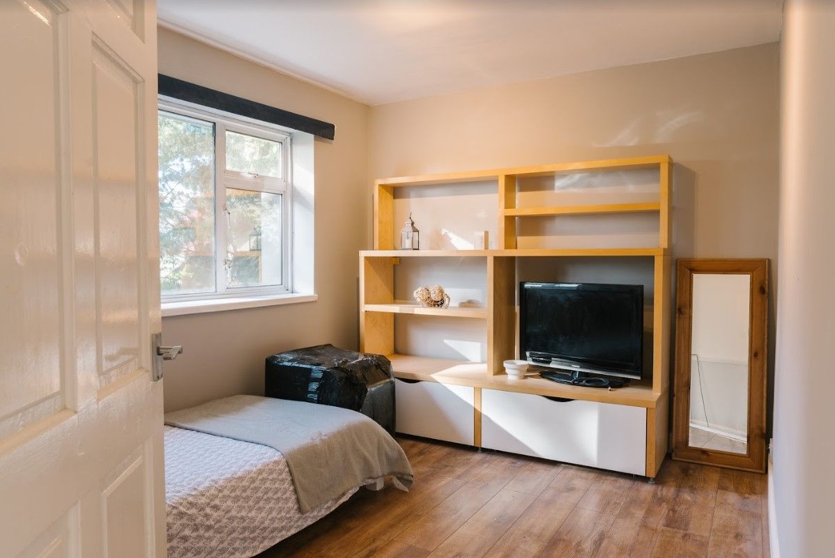 5 bedroom detached house SSTC in Solihull - Photograph 14.