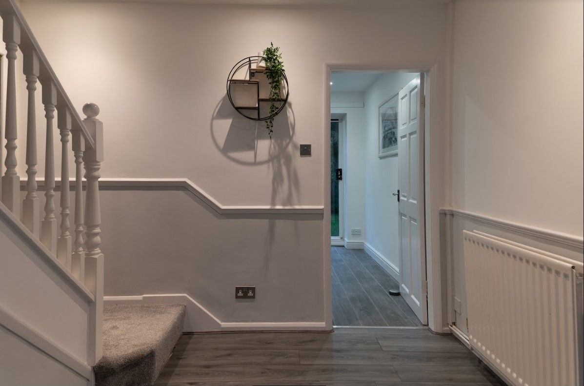 5 bedroom detached house SSTC in Solihull - Photograph 6.