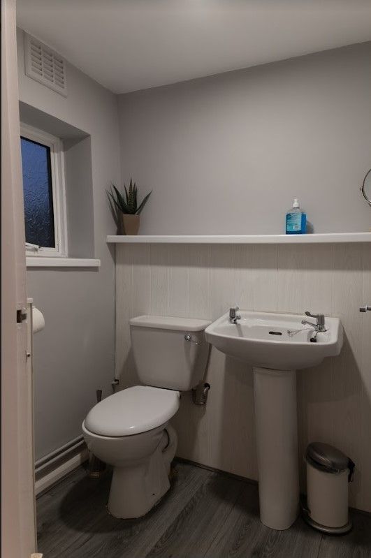 5 bedroom detached house SSTC in Solihull - Photograph 7.