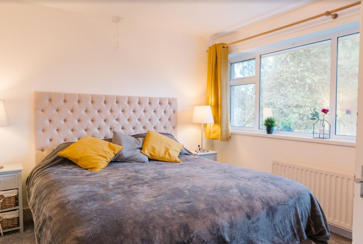 5 bedroom detached house SSTC in Solihull - Photograph 11.