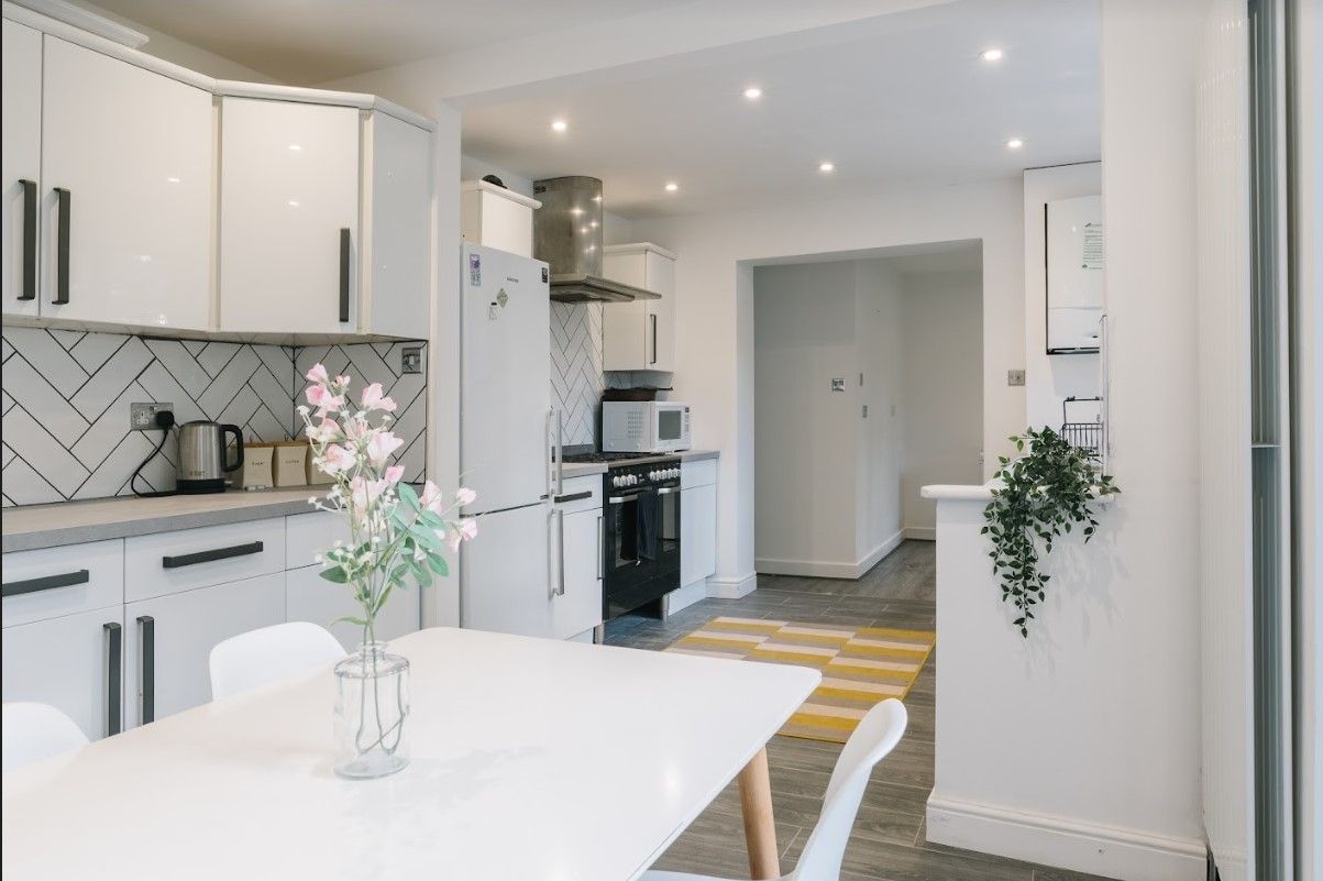 5 bedroom detached house SSTC in Solihull - Photograph 2.