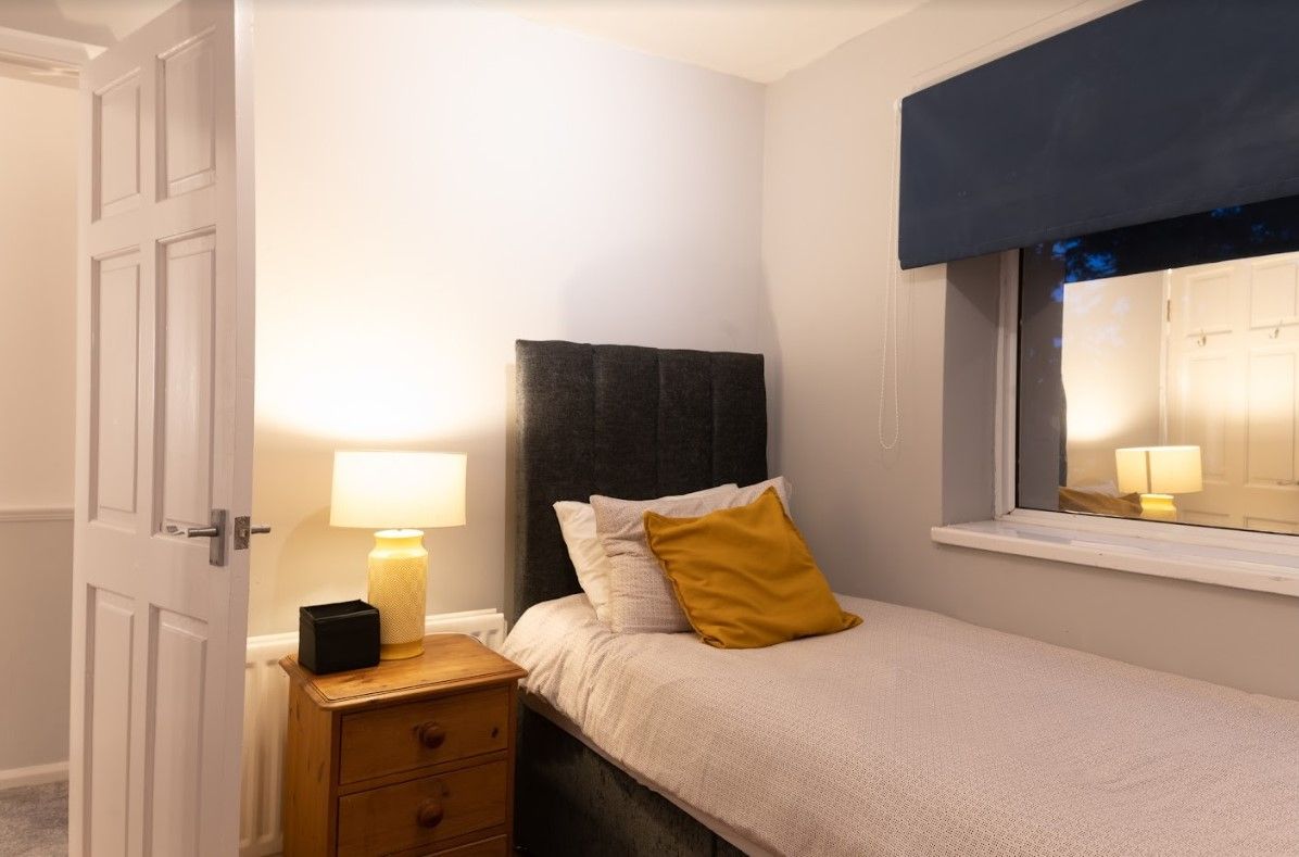 5 bedroom detached house SSTC in Solihull - Photograph 15.