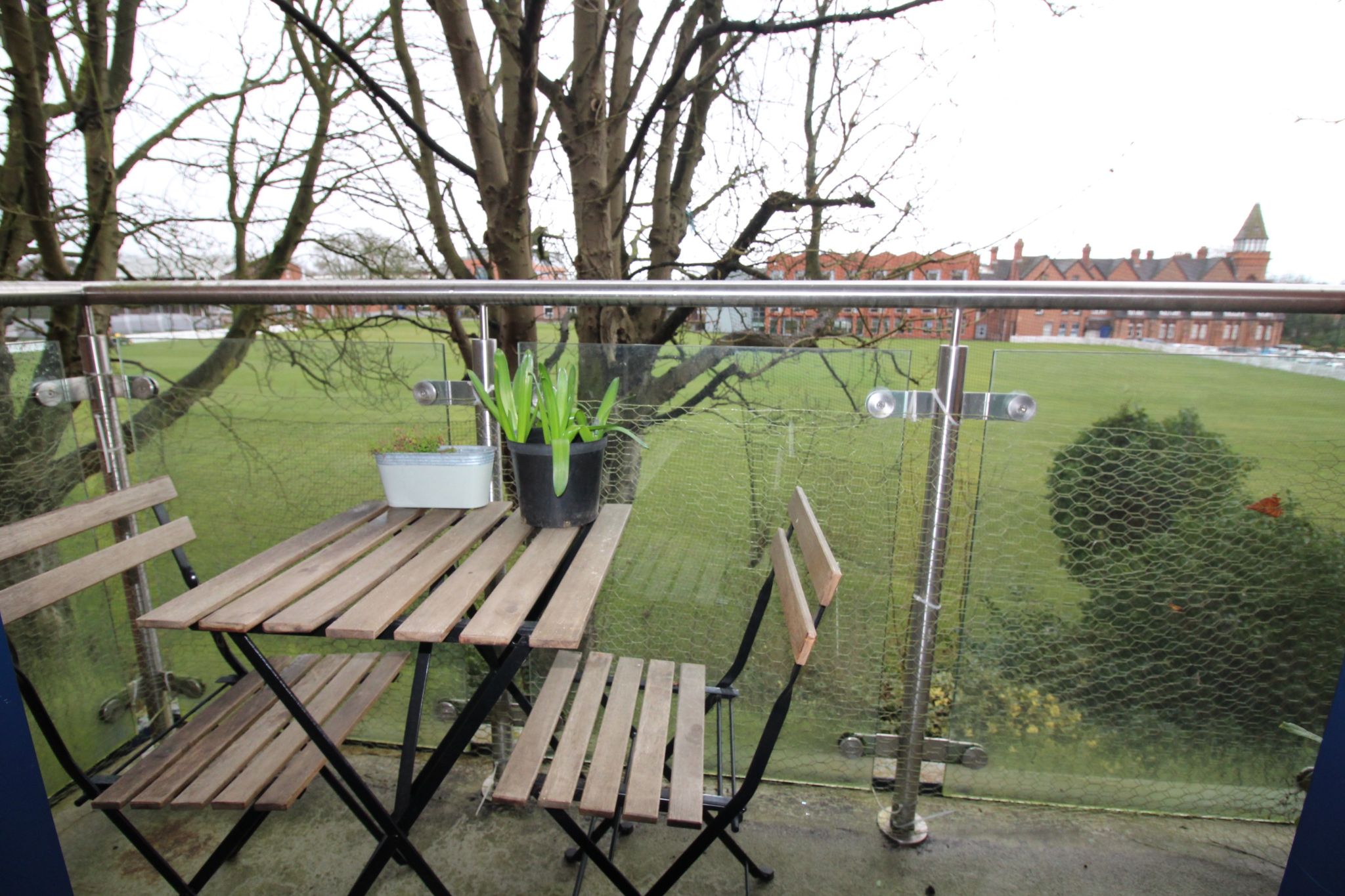 1 bedroom apartment flat/apartment For Sale in Solihull - Photograph 3.