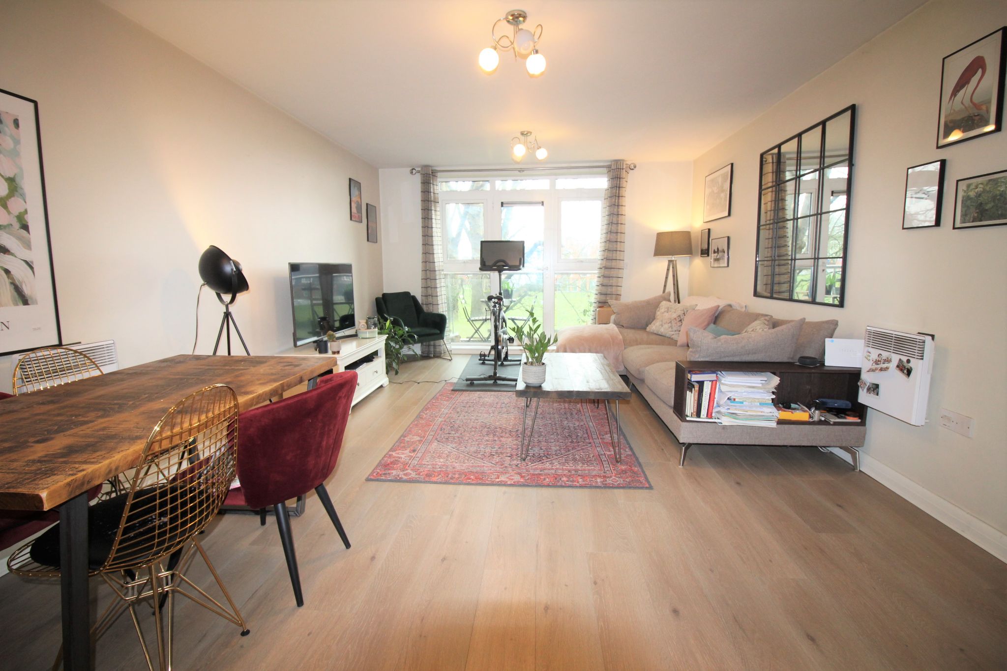 1 bedroom apartment flat/apartment For Sale in Solihull - Photograph 2.