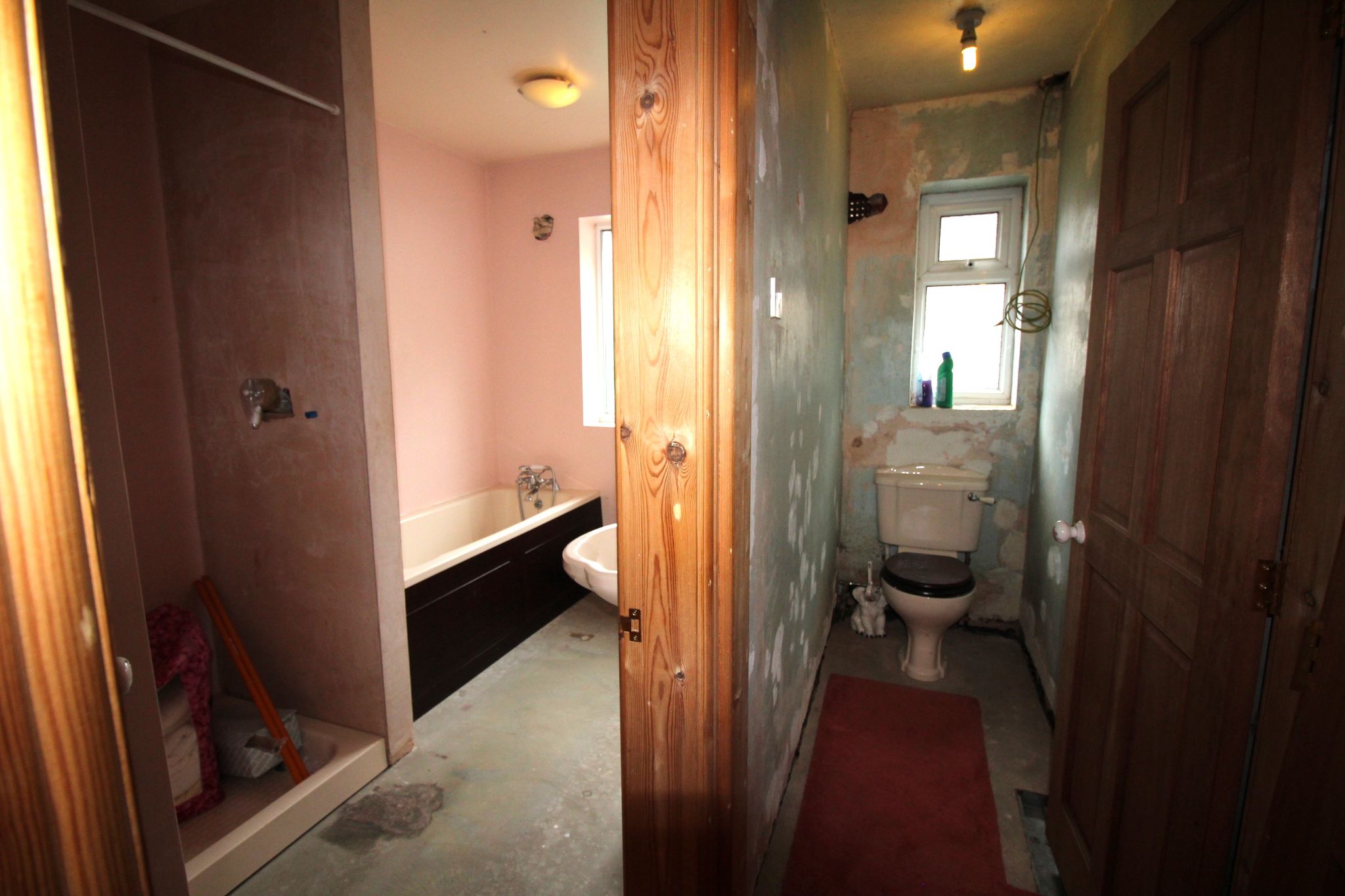 4 bedroom semi-detached bungalow SSTC in Solihull - Photograph 8.