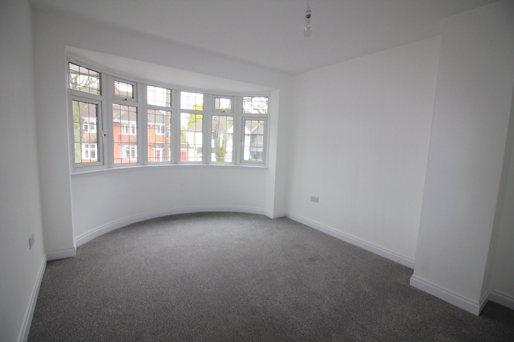 3 bedroom semi-detached house To Let in Birmingham - Photograph 9.
