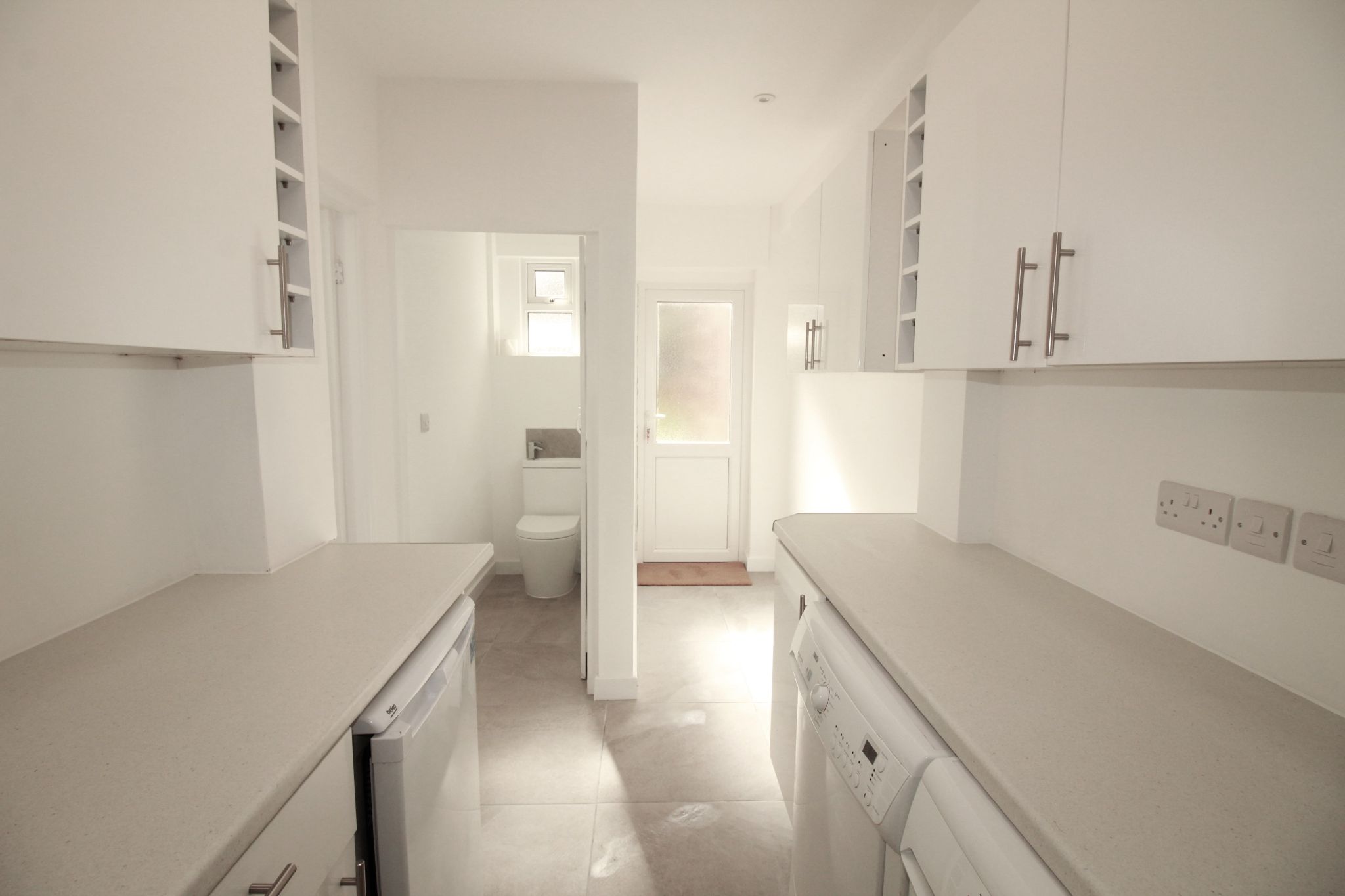 3 bedroom semi-detached house To Let in Birmingham - Photograph 4.