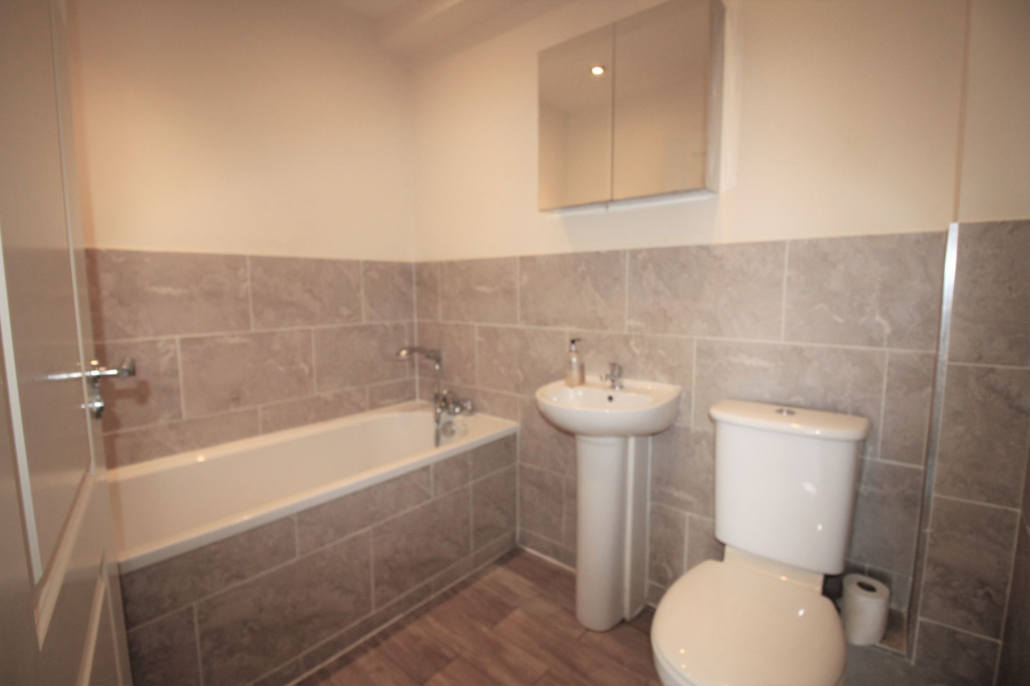 2 bedroom apartment flat/apartment Let Agreed in Birmingham - Photograph 7.