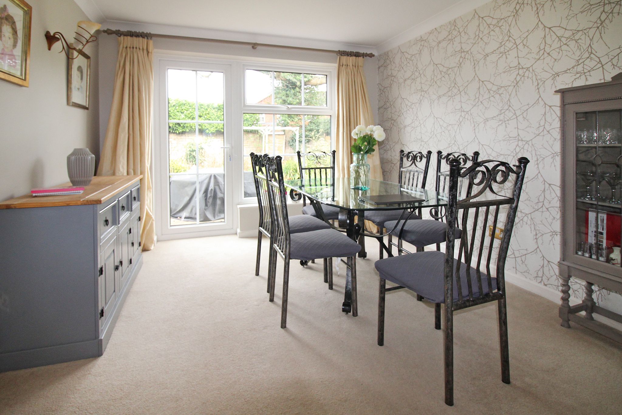 4 bedroom detached house SSTC in Solihull - Photograph 5.