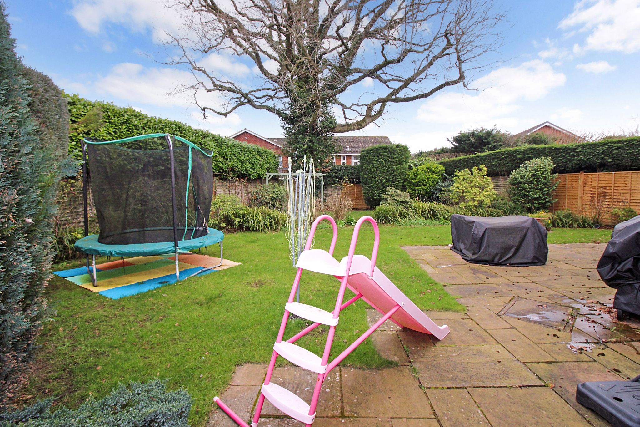4 bedroom detached house SSTC in Solihull - Photograph 6.