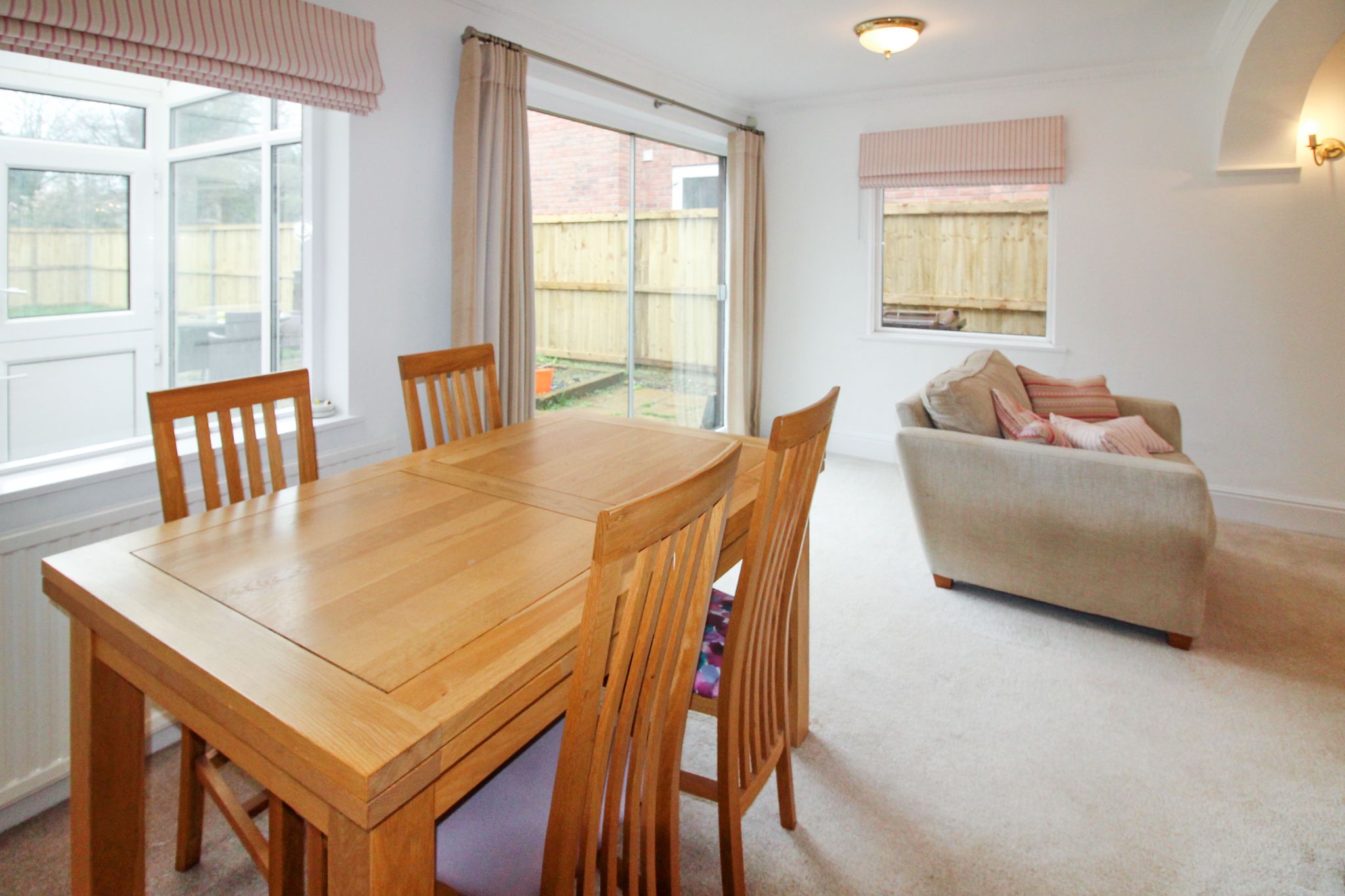 4 bedroom semi-detached house SSTC in Solihull - Photograph 4.
