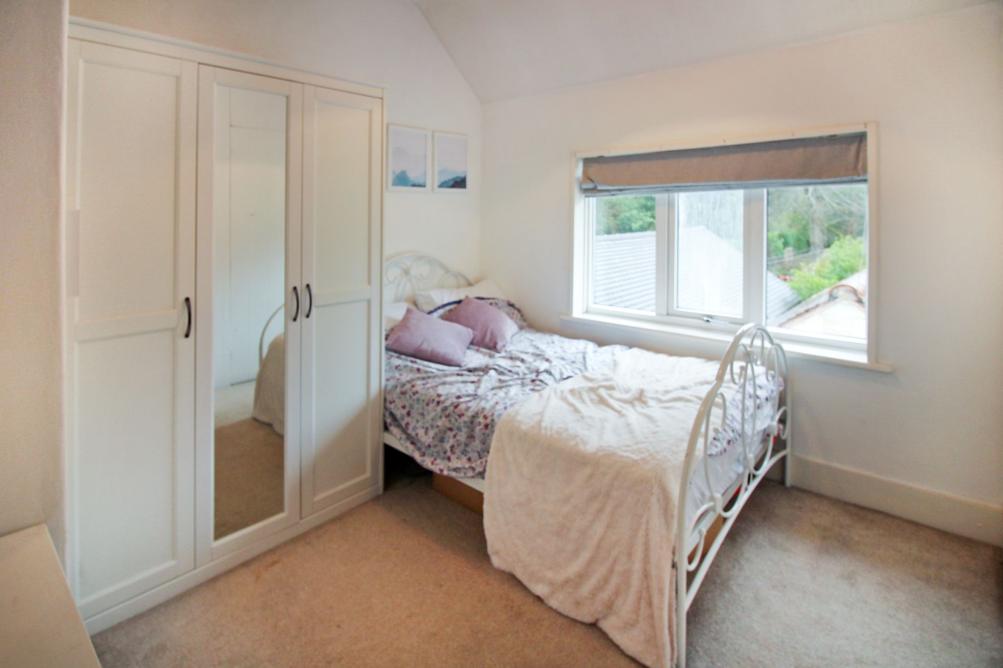 4 bedroom semi-detached house SSTC in Solihull - Photograph 7.