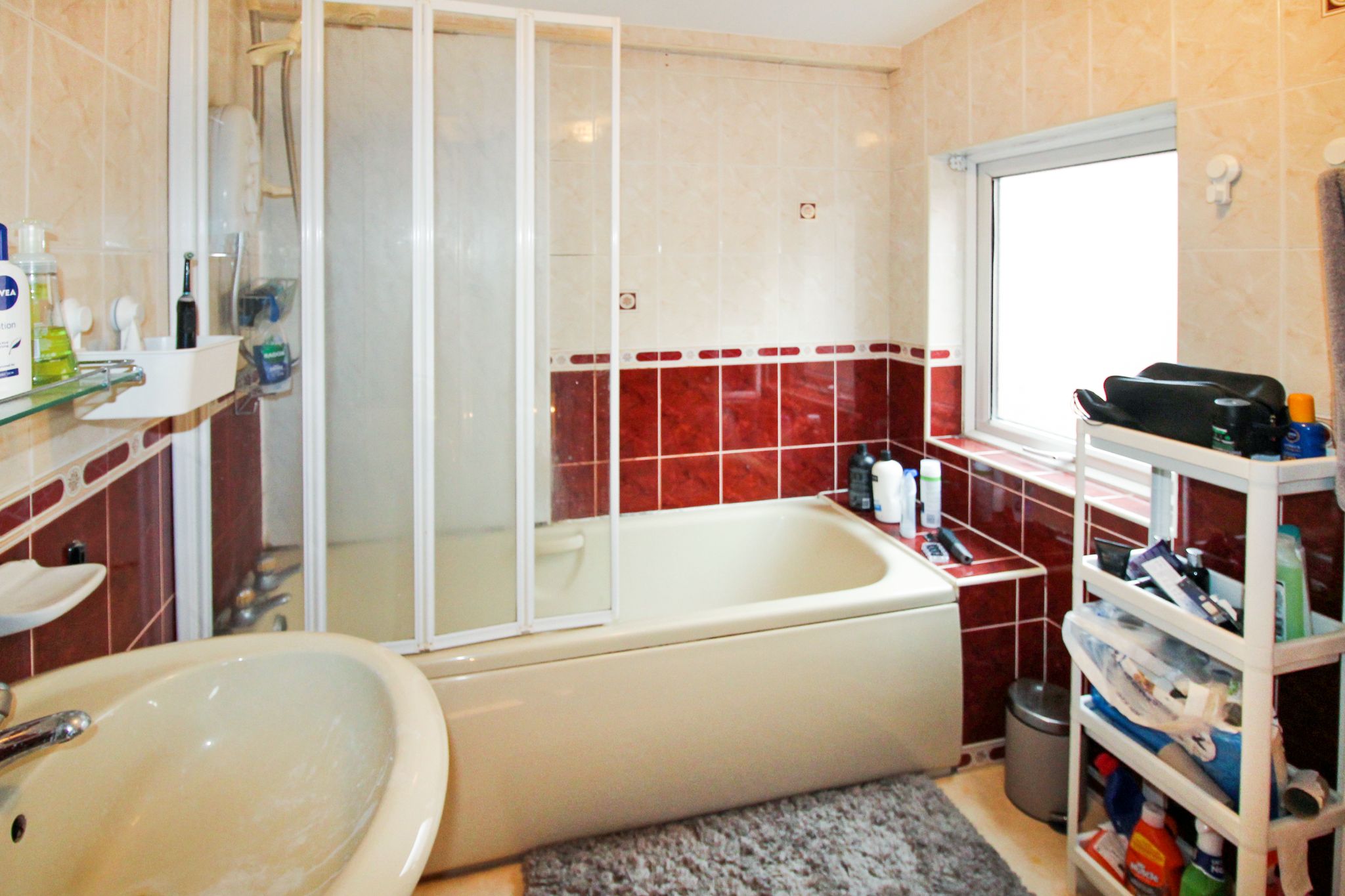 4 bedroom semi-detached house SSTC in Solihull - Photograph 8.