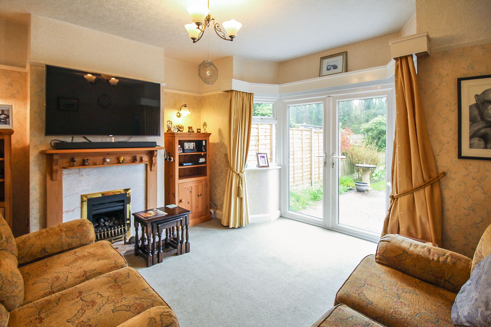 3 bedroom semi-detached house SSTC in Solihull - Photograph 4.