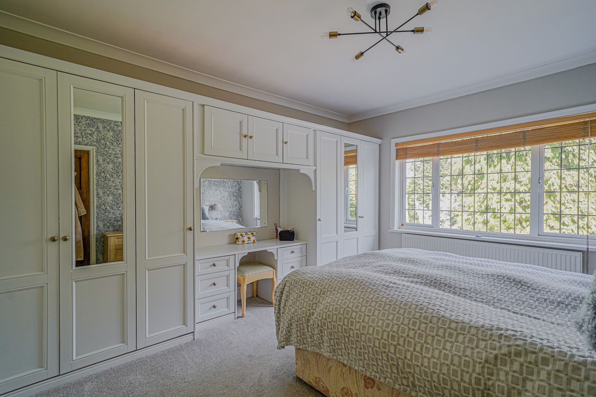 4 bedroom detached house SSTC in Solihull - Photograph 17.