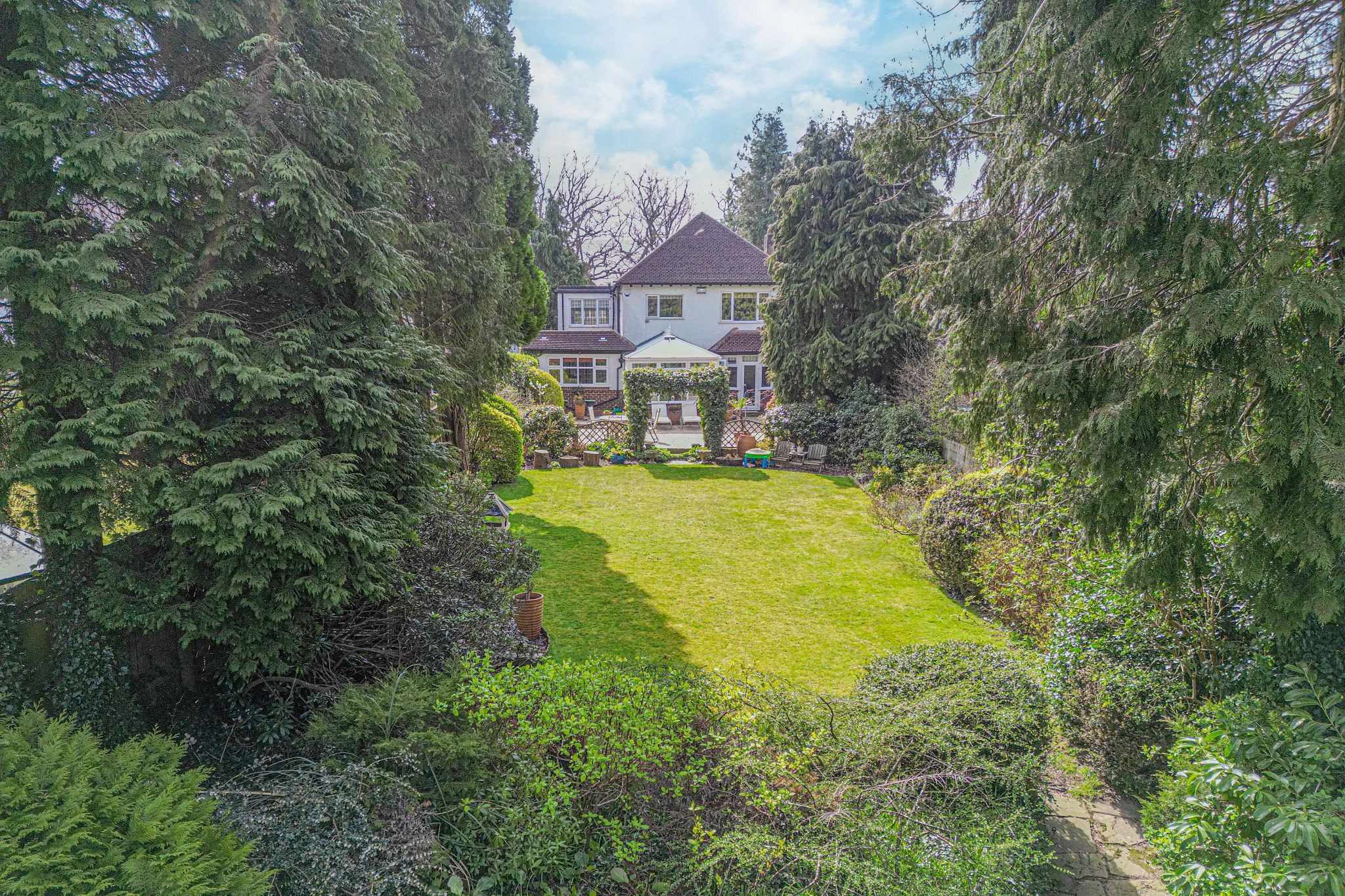 4 bedroom detached house SSTC in Solihull - Photograph 13.